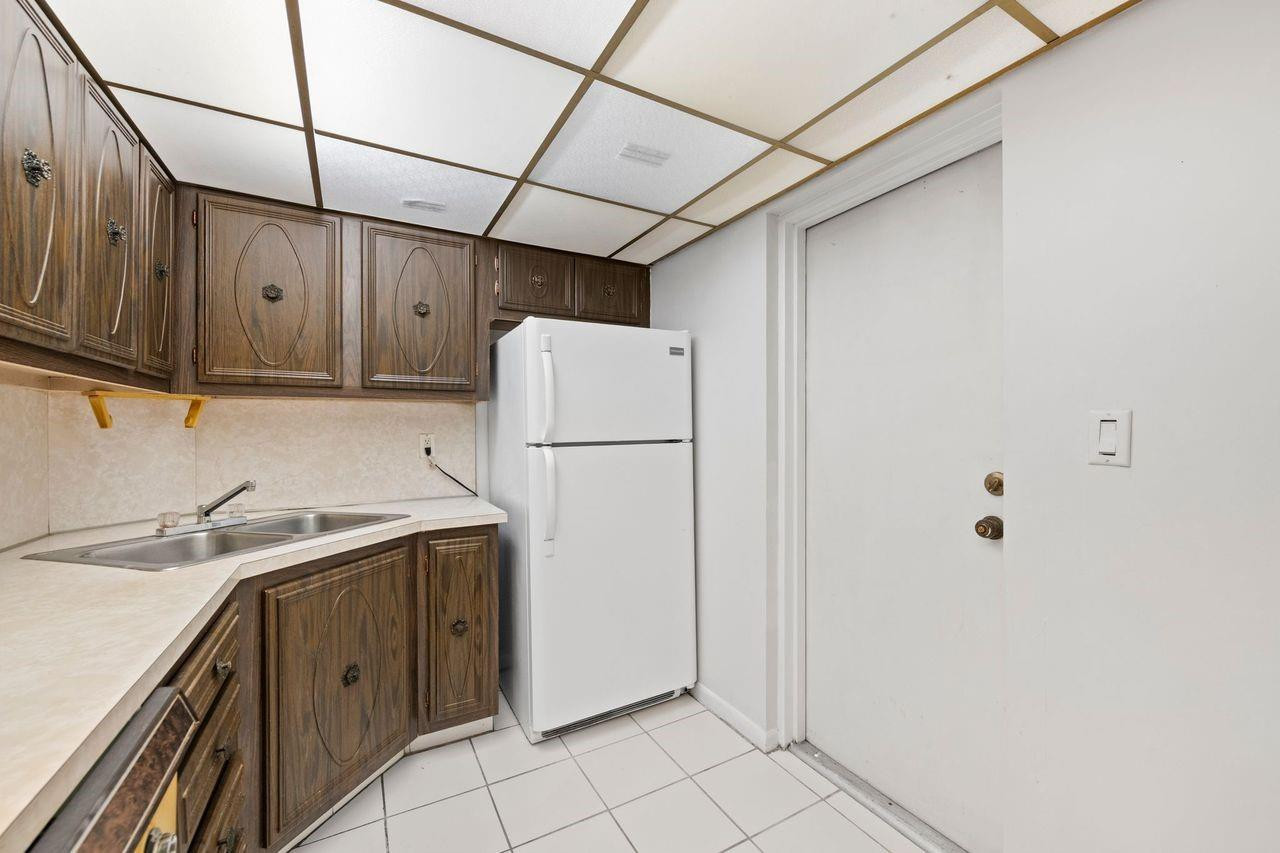 OAKLAND SHORES COMMUNITY - Residential