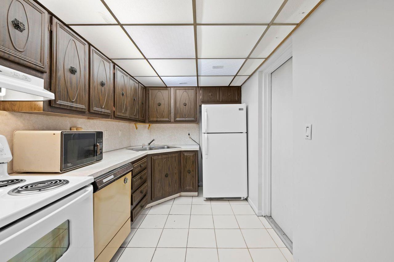 OAKLAND SHORES COMMUNITY - Residential