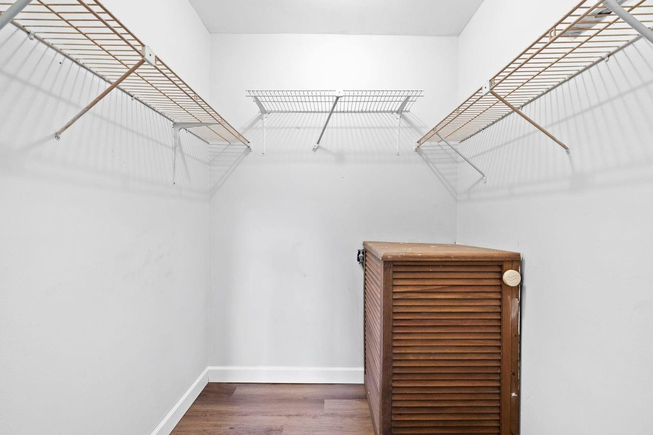 OAKLAND SHORES COMMUNITY - Residential