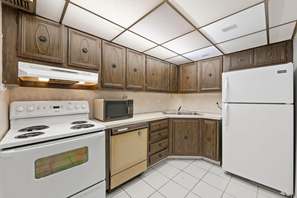 OAKLAND SHORES COMMUNITY - Residential