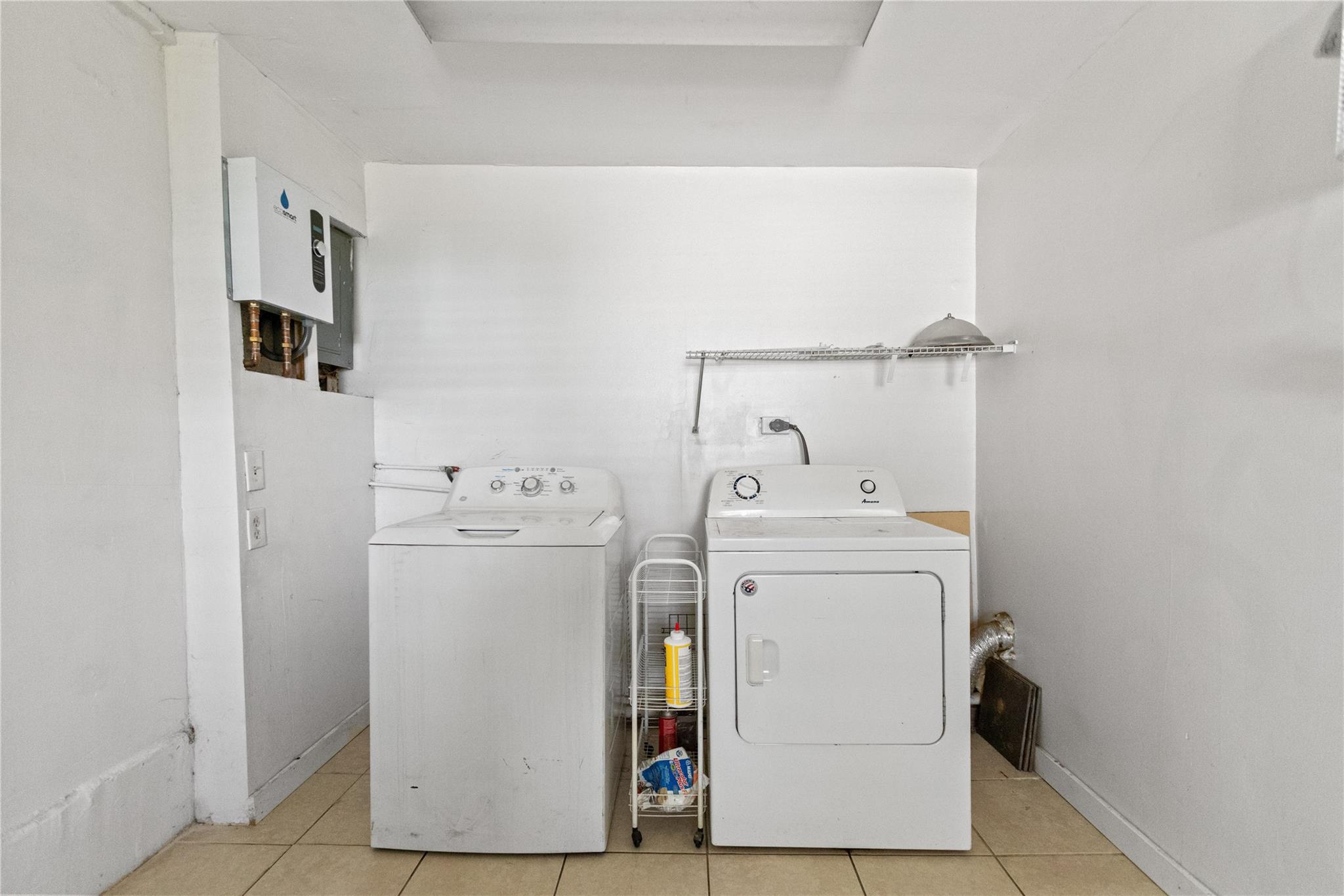 Playland Isles 37-14 B - Residential Lease