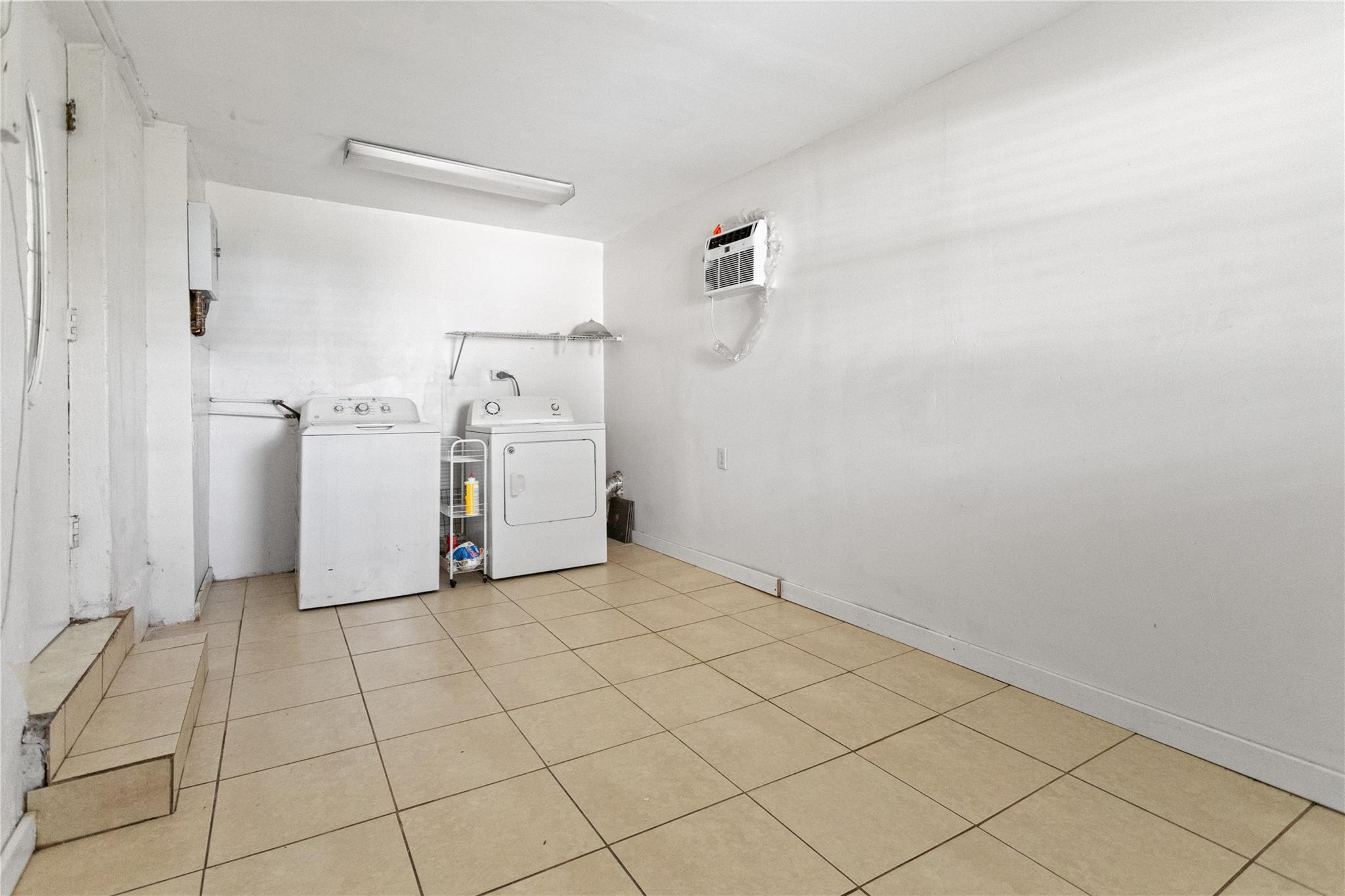 Playland Isles 37-14 B - Residential Lease