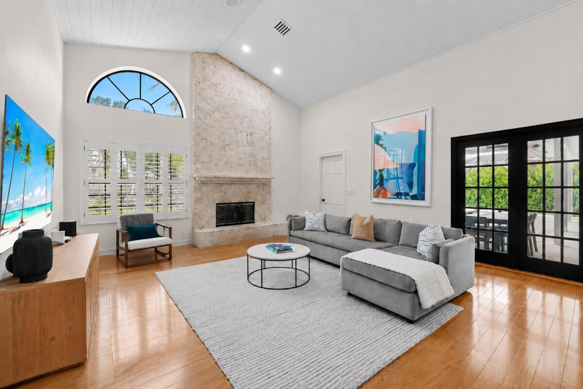 HORSESHOE ACRES WEST - Residential