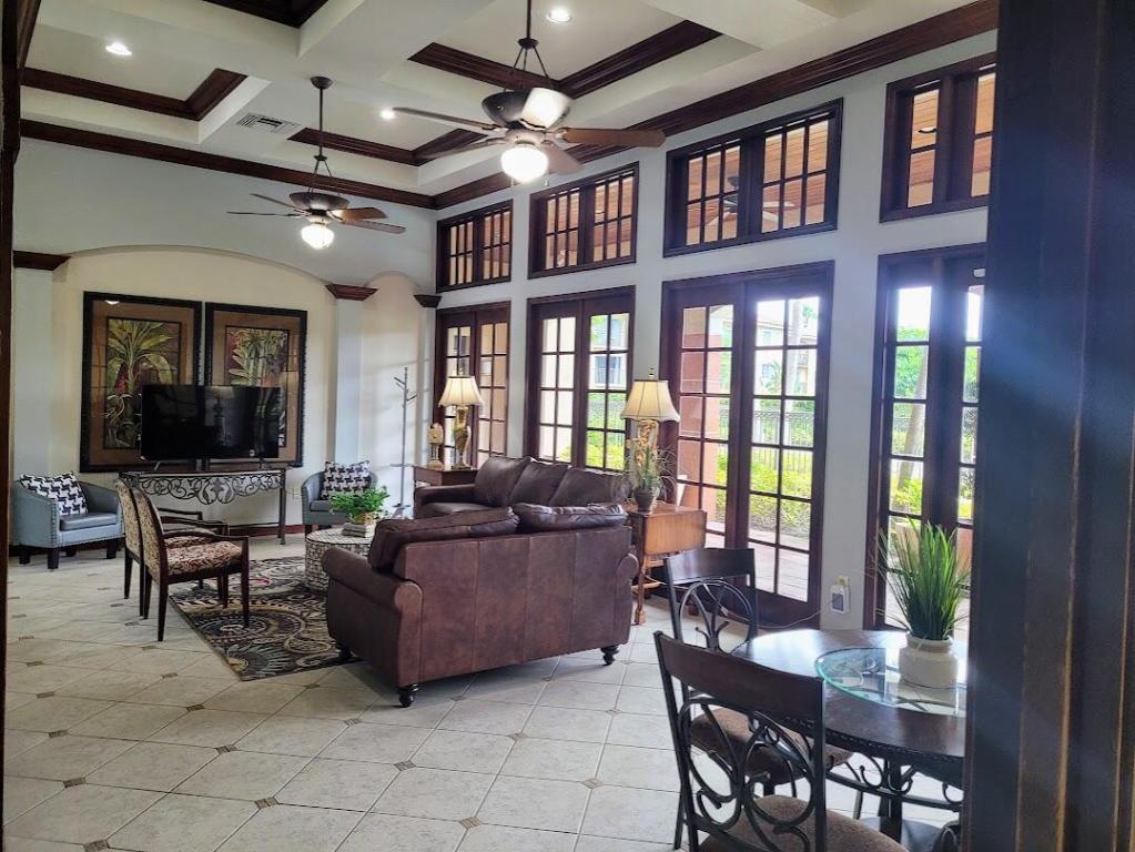 4187 N Haverhill Road 515