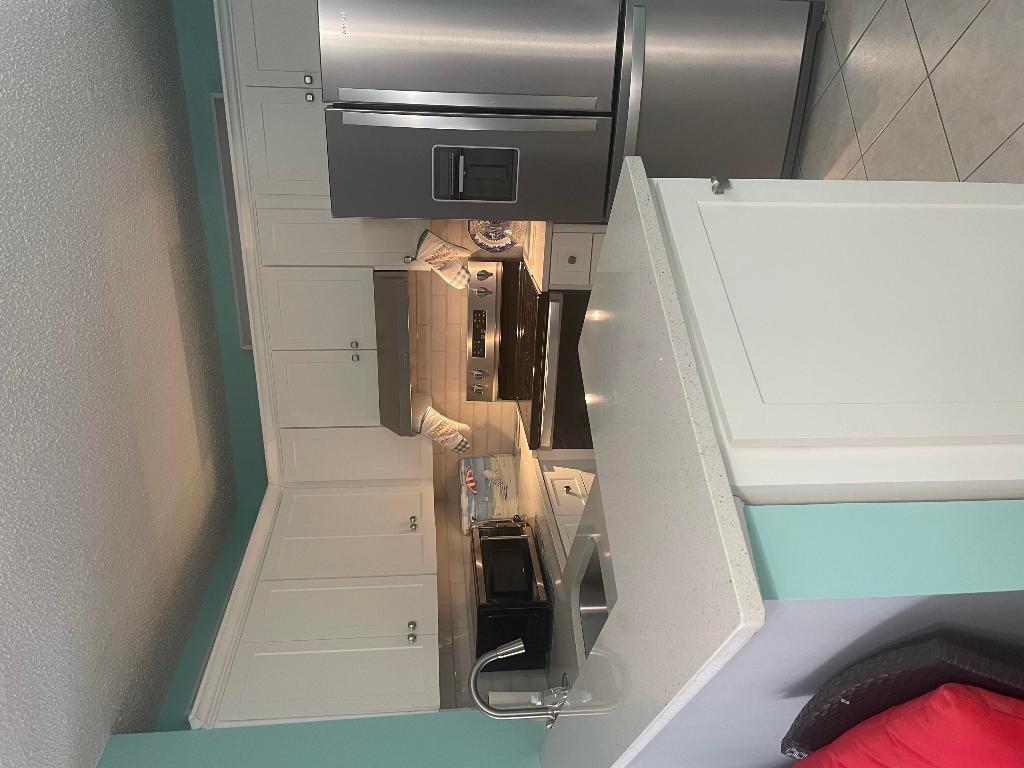 EVERGREEN I OF VILLS OF ORIOLE CONDO - Residential Lease