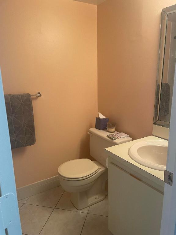 EVERGREEN I OF VILLS OF ORIOLE CONDO - Residential Lease