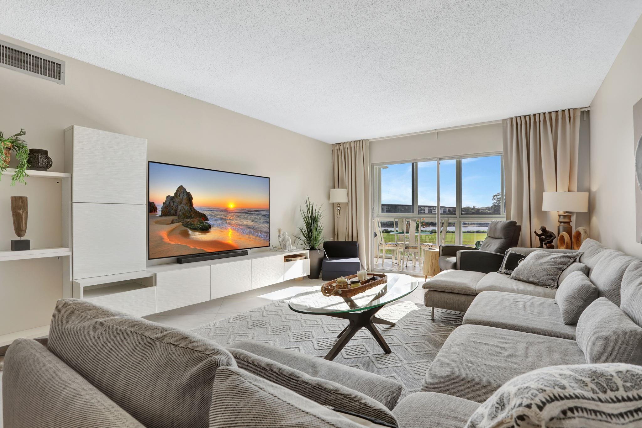 WYNMOOR VILLAGE - Residential
