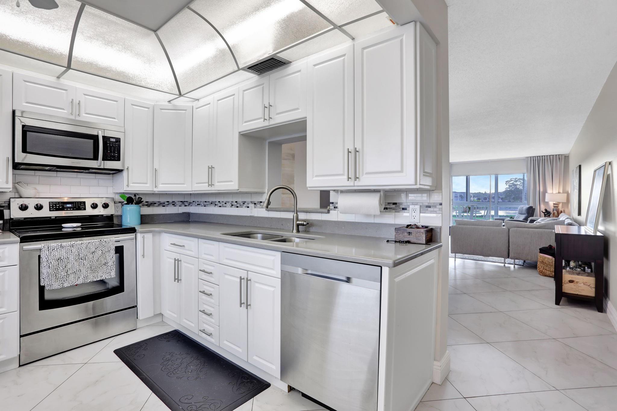 WYNMOOR VILLAGE - Residential