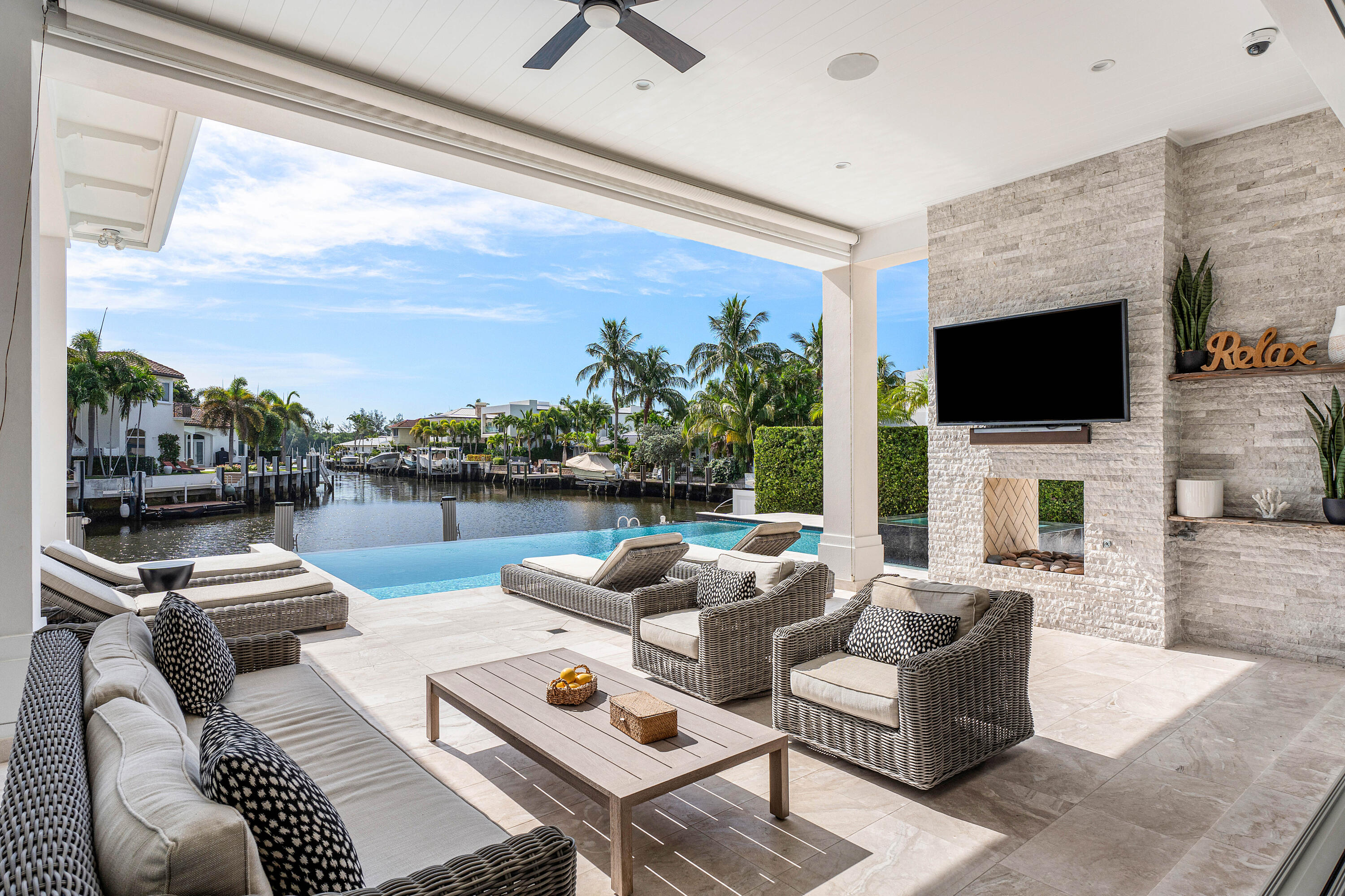 Lake Rogers Isle - Residential