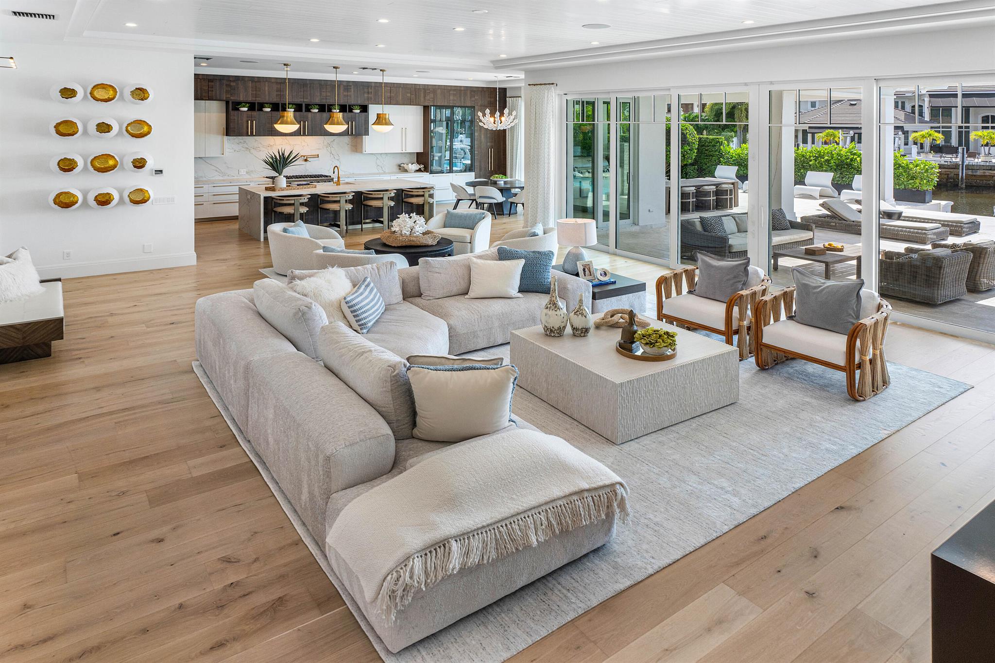 Lake Rogers Isle - Residential