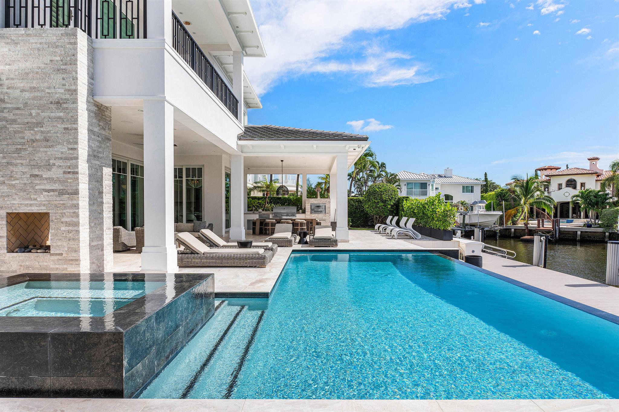 Lake Rogers Isle - Residential