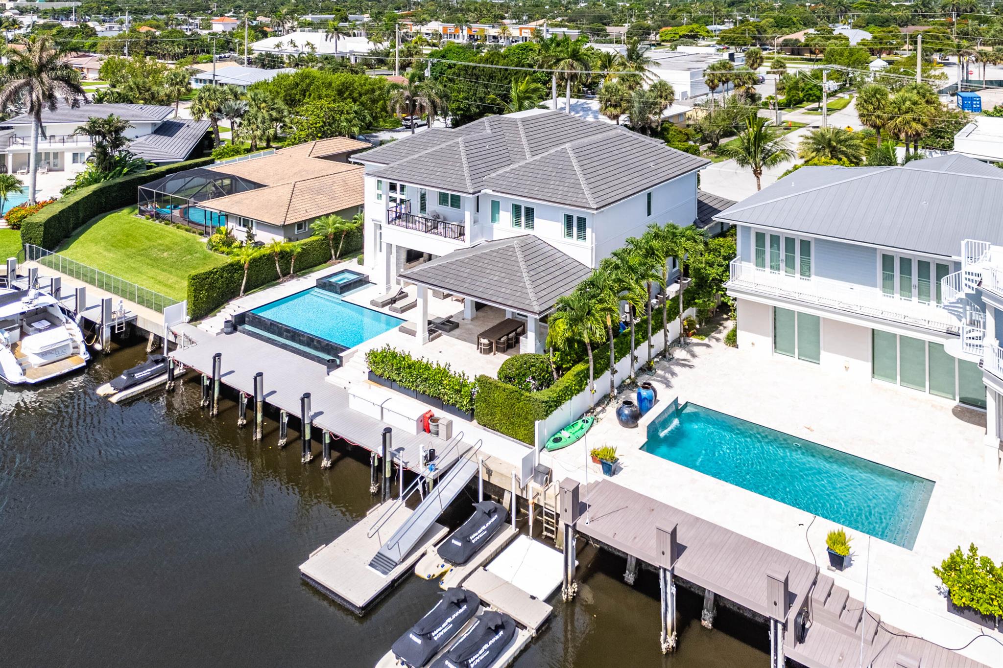 Lake Rogers Isle - Residential