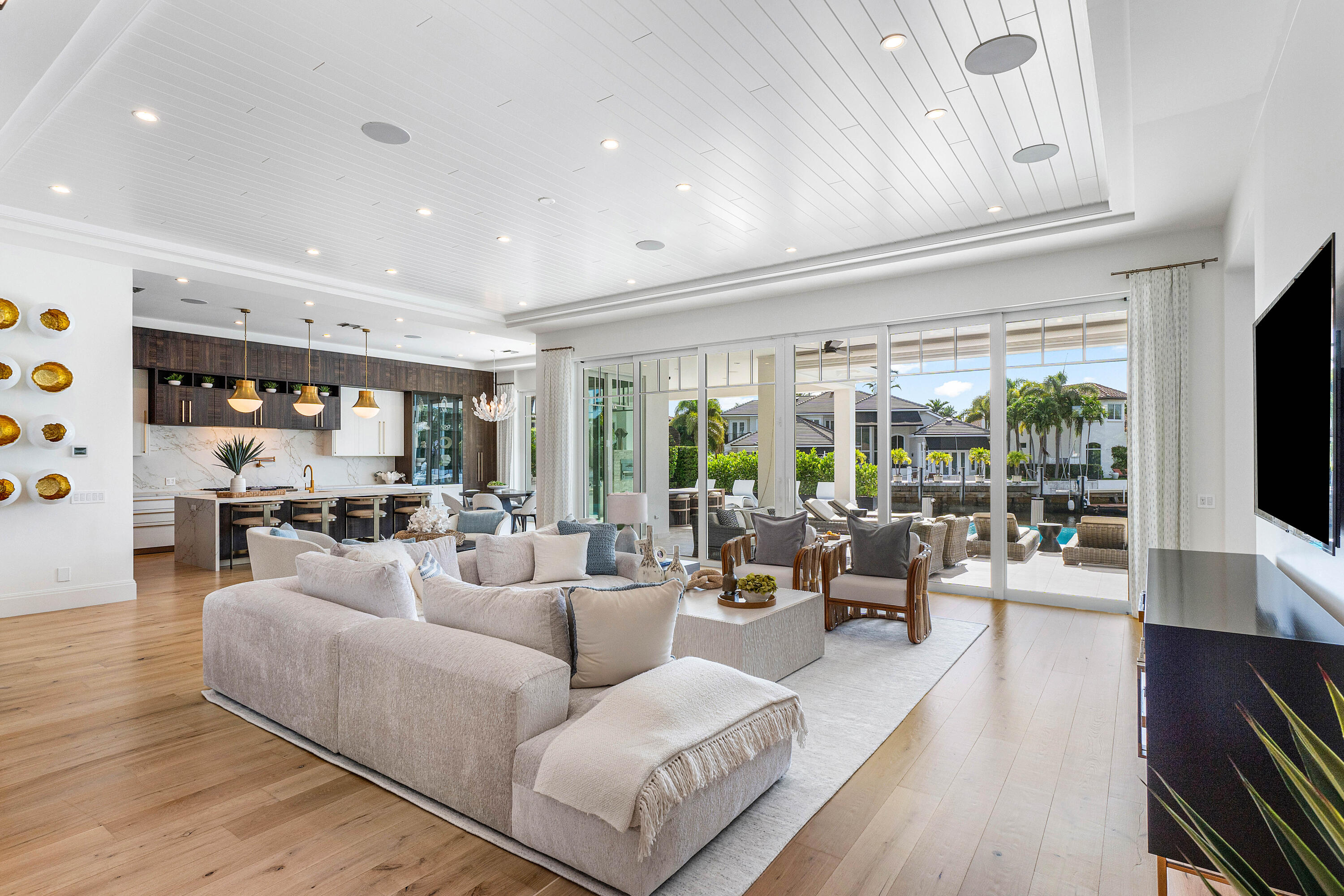 Lake Rogers Isle - Residential