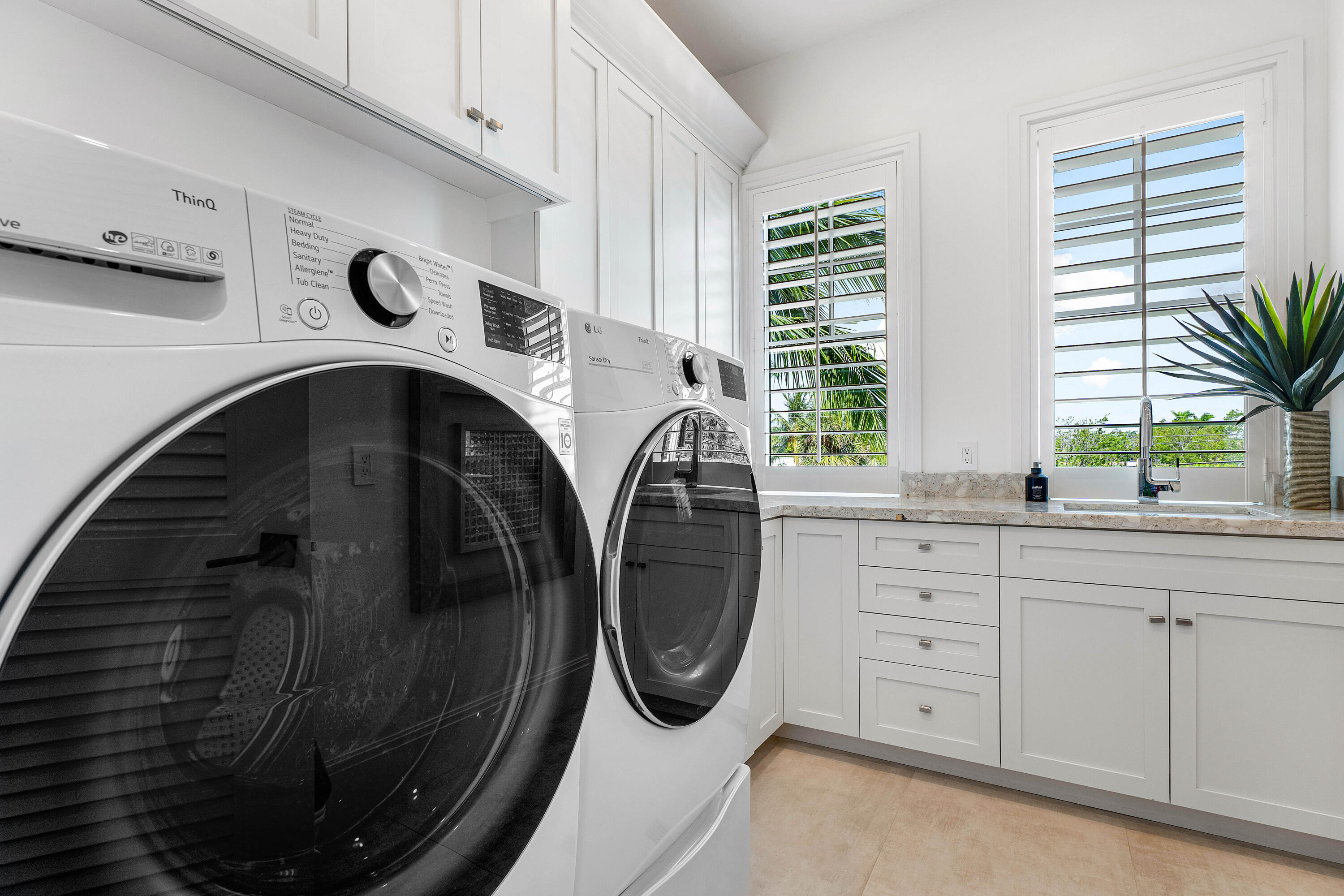 Lake Rogers Isle - Residential