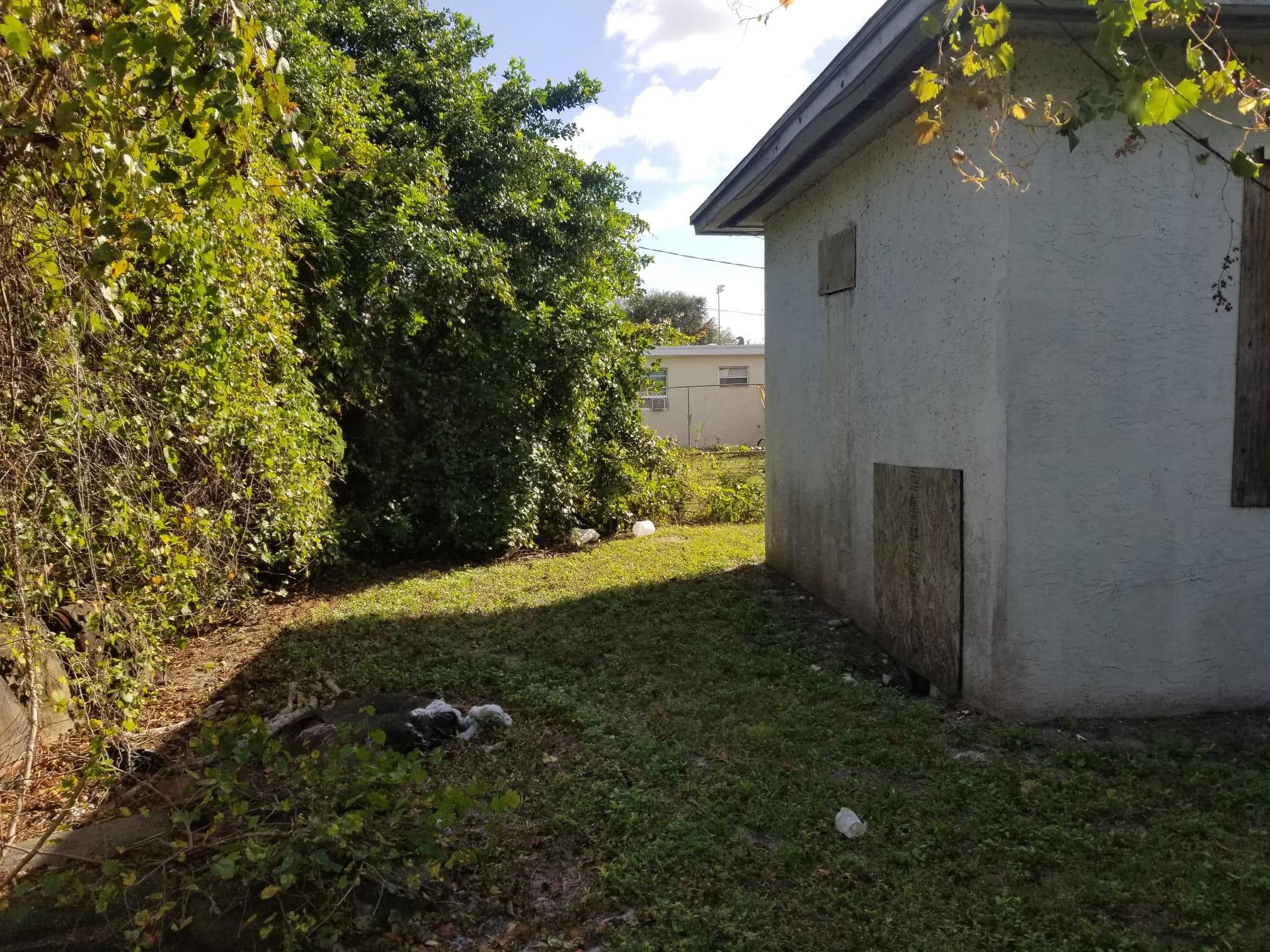 2605 NW 13th Ct