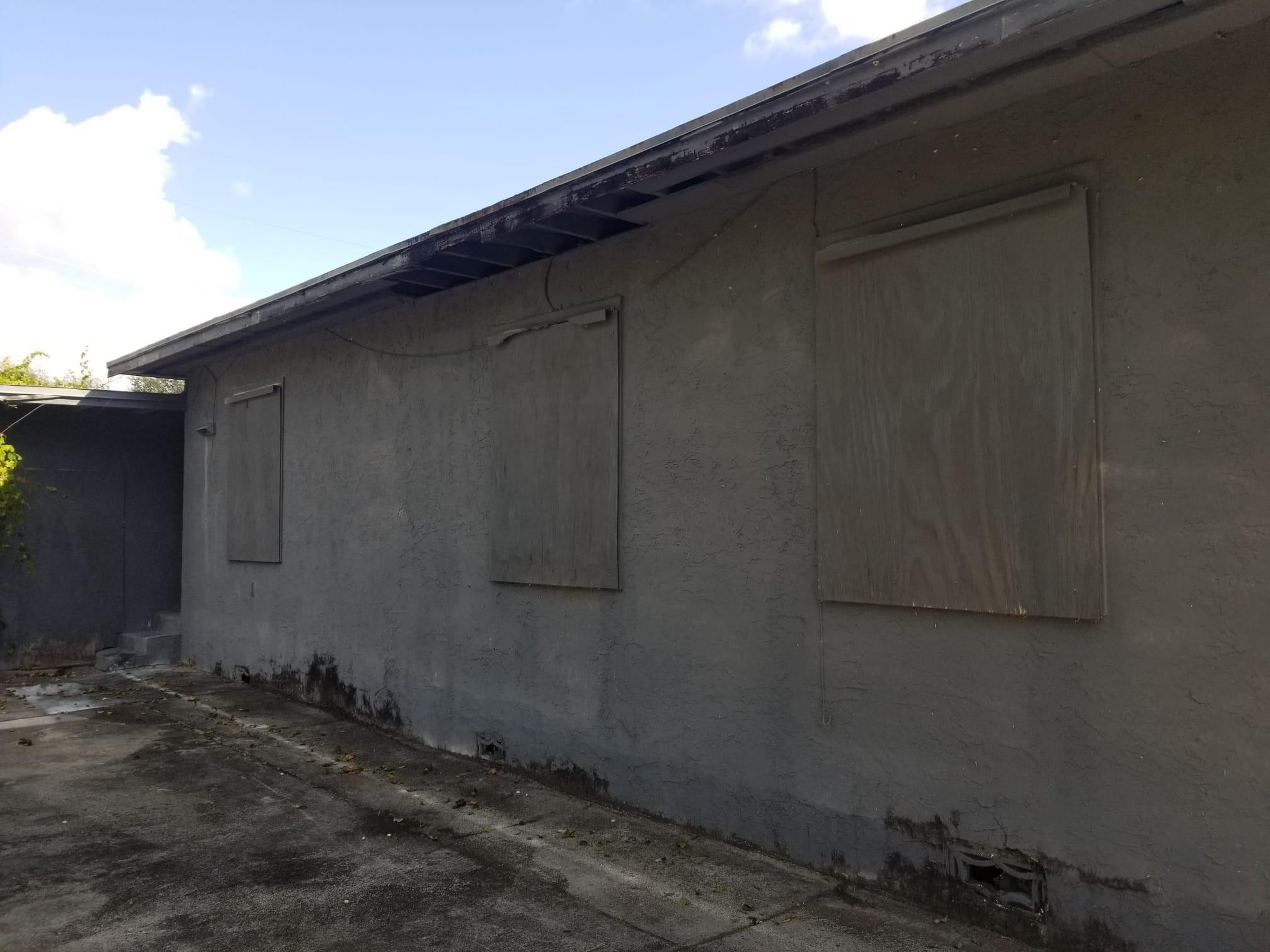 2605 NW 13th Ct