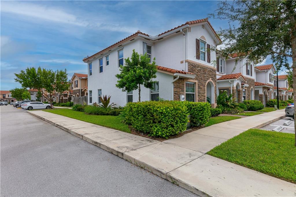 Charleston Commons II - Residential