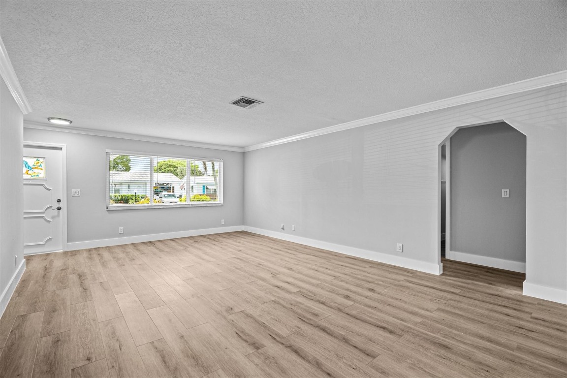 Lauderdale West Sec 4 88- - Residential