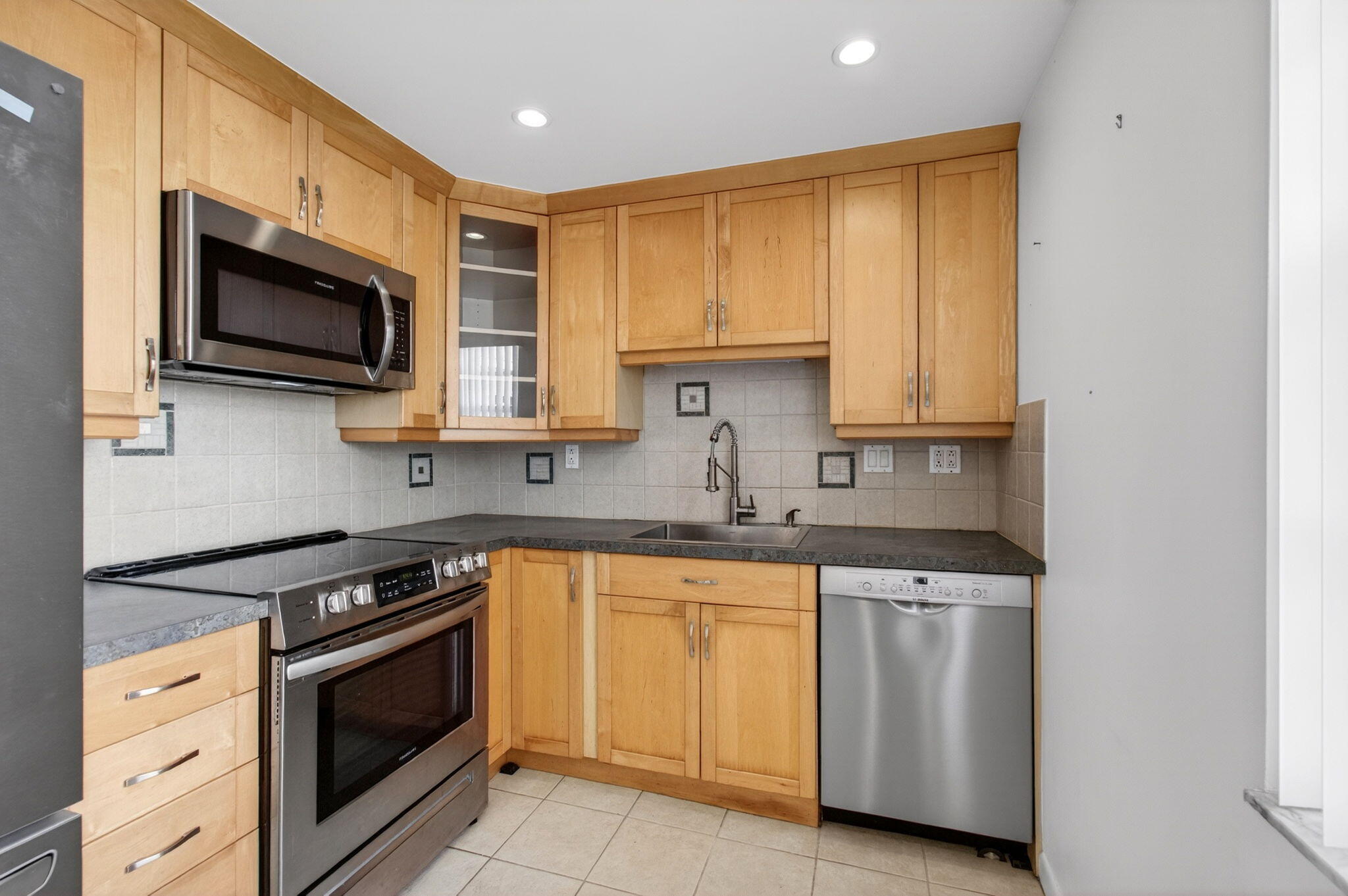 KINGS POINT NORMANDY CONDOS - Residential