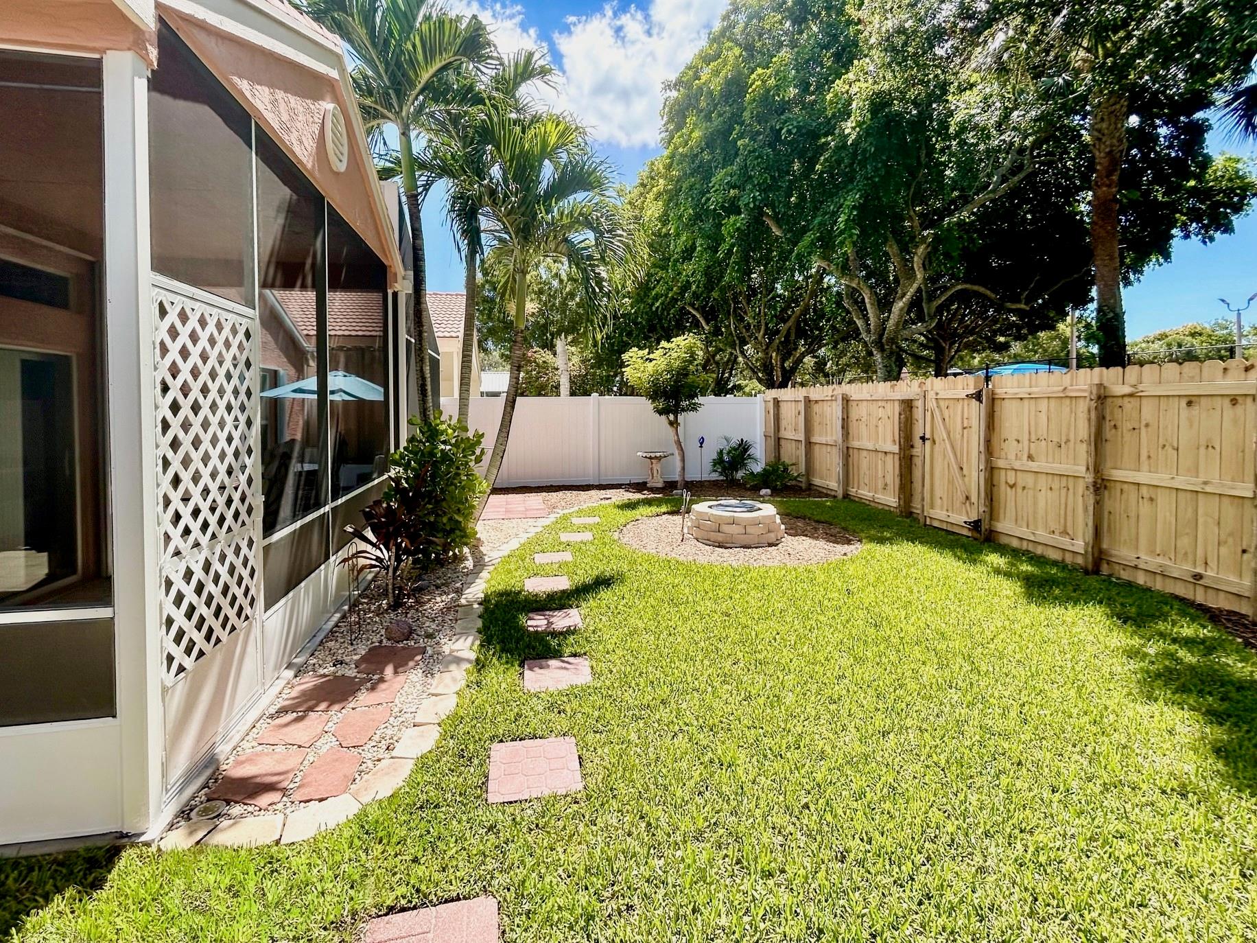 8082 Tortuga Ln