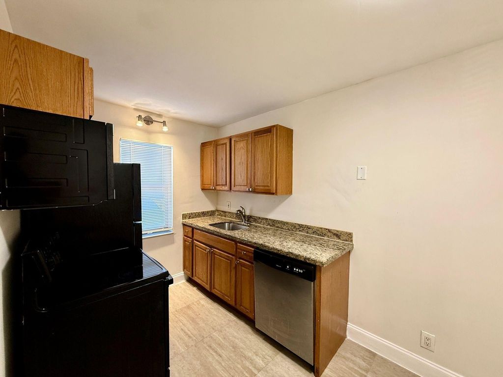 Photo of 607 NE 29th Drive #22, Wilton Manors, FL 33334 (MLS # B26045441)