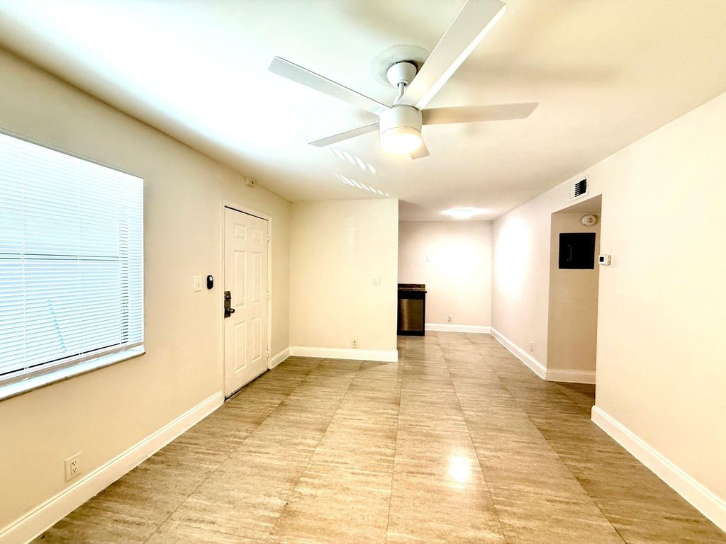 Photo of 607 NE 29th Drive #22, Wilton Manors, FL 33334 (MLS # B26045441)