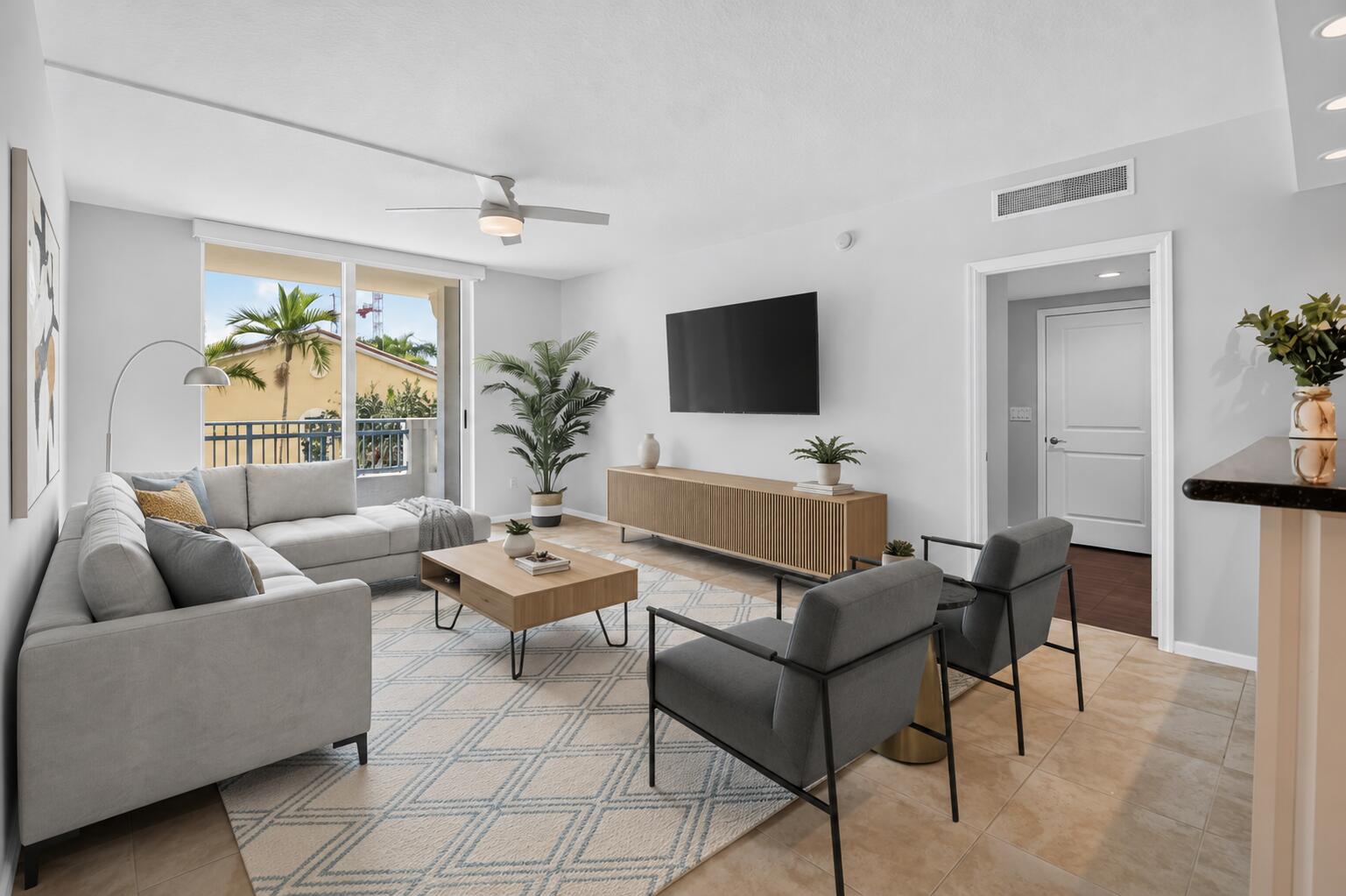 403 S Sapodilla Avenue 307