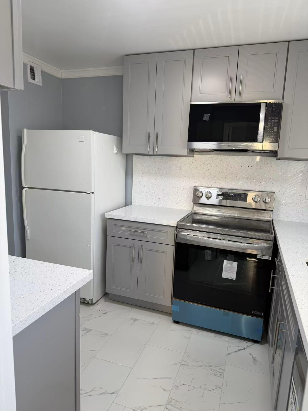 MAJESTIC GARDENS CONDOMINIUM - Residential