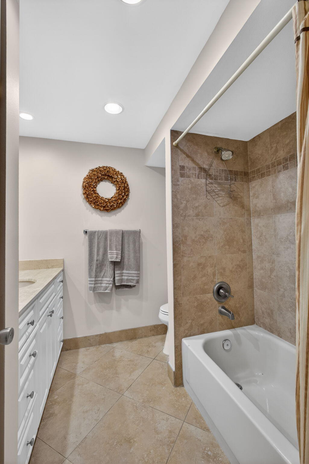 GOLF VILLAS CONDO - Residential