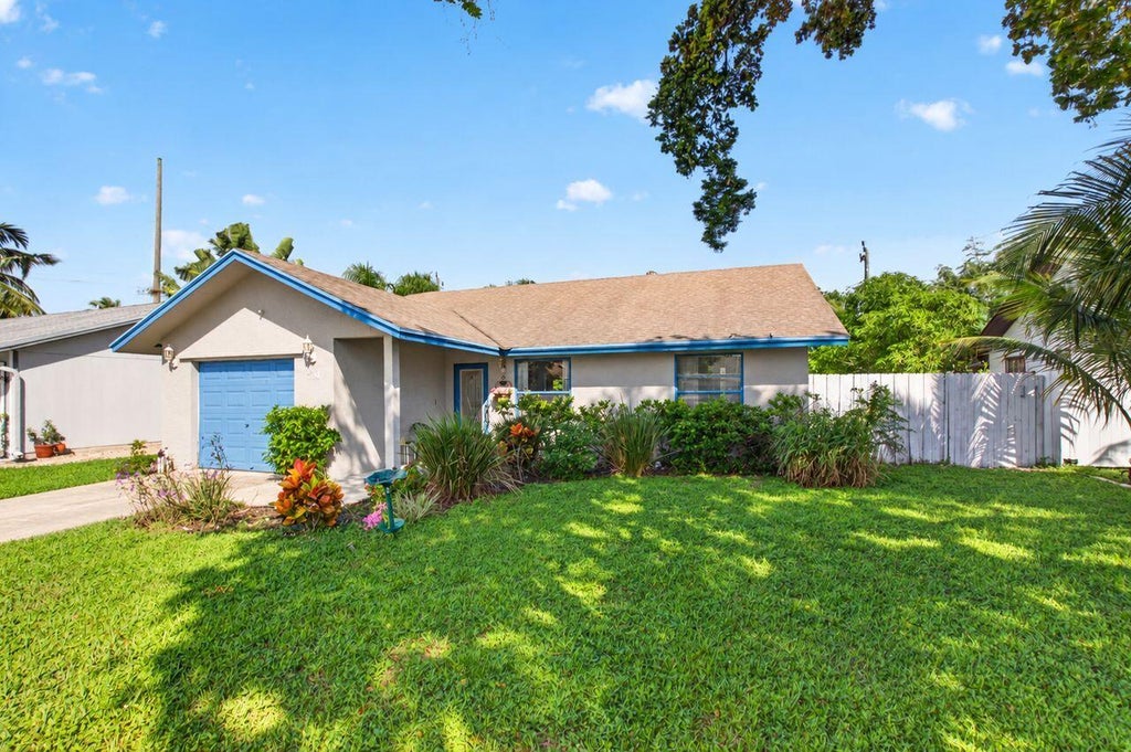 Photo of 731 SW 1st Court, Boynton Beach, FL 33426 (MLS # B26091415)