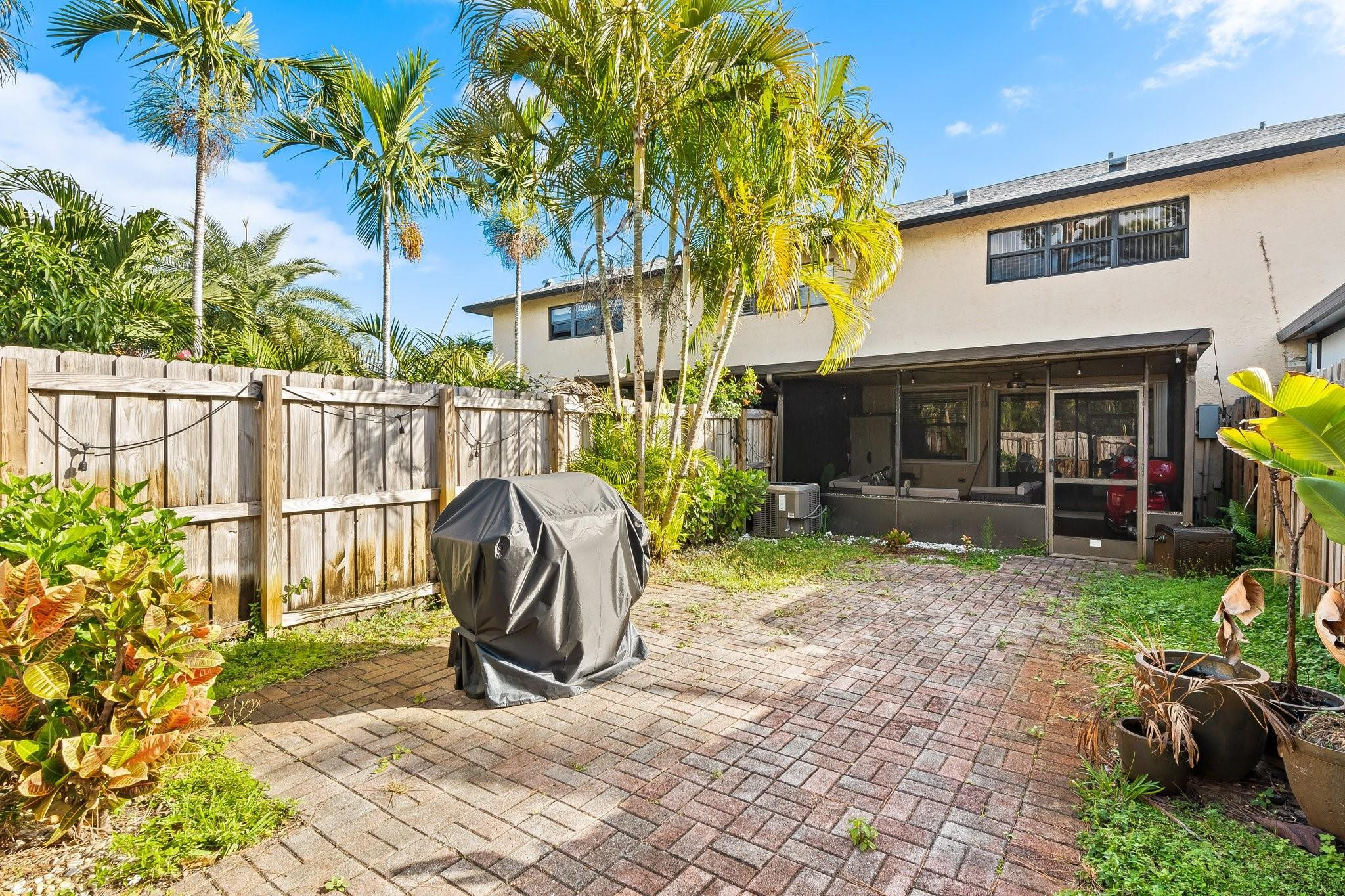 Wilton Pines Townhomes - Residential