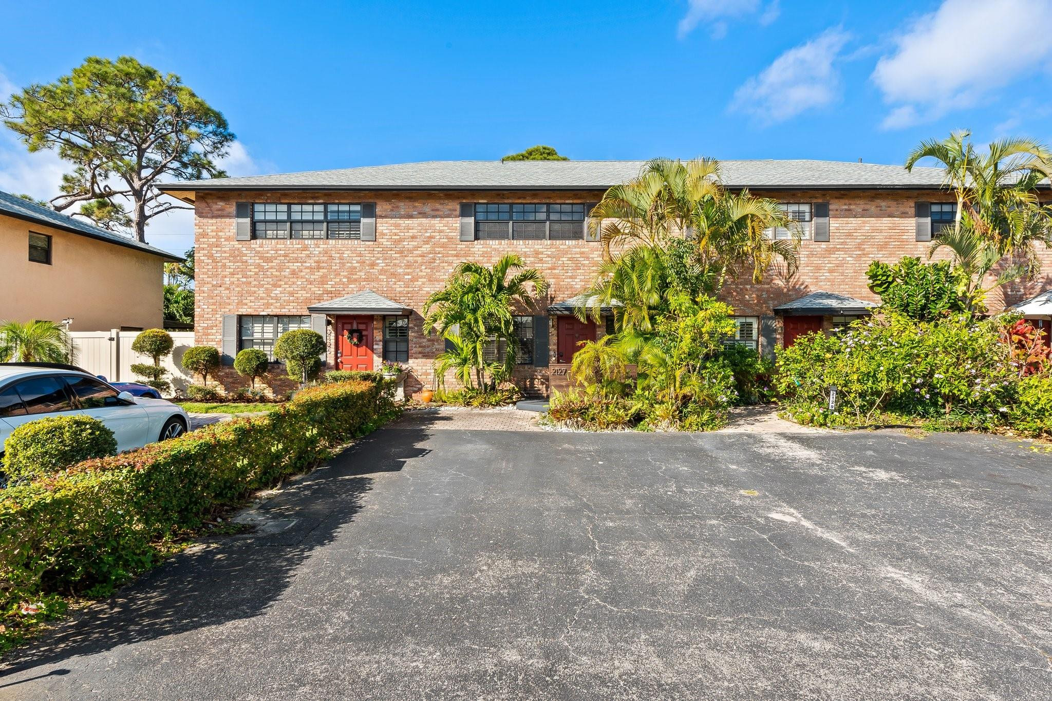 Wilton Pines Townhomes - Residential