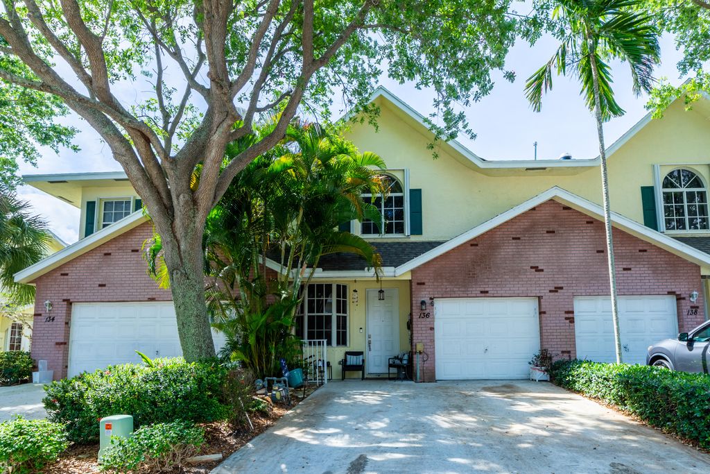 Photo of 136 Spruce Street, Boynton Beach, FL 33426 (MLS # R10974003)
