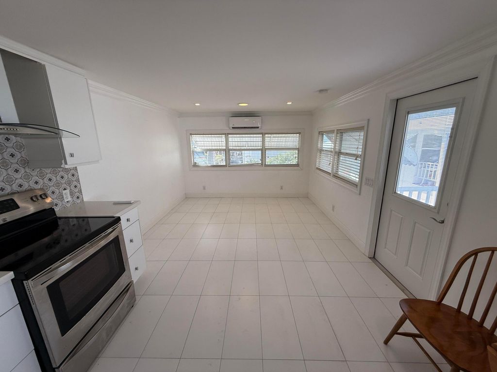 Photo of 206 Eagle Drive E, Briny Breezes, FL 33435 (MLS # B26038945)