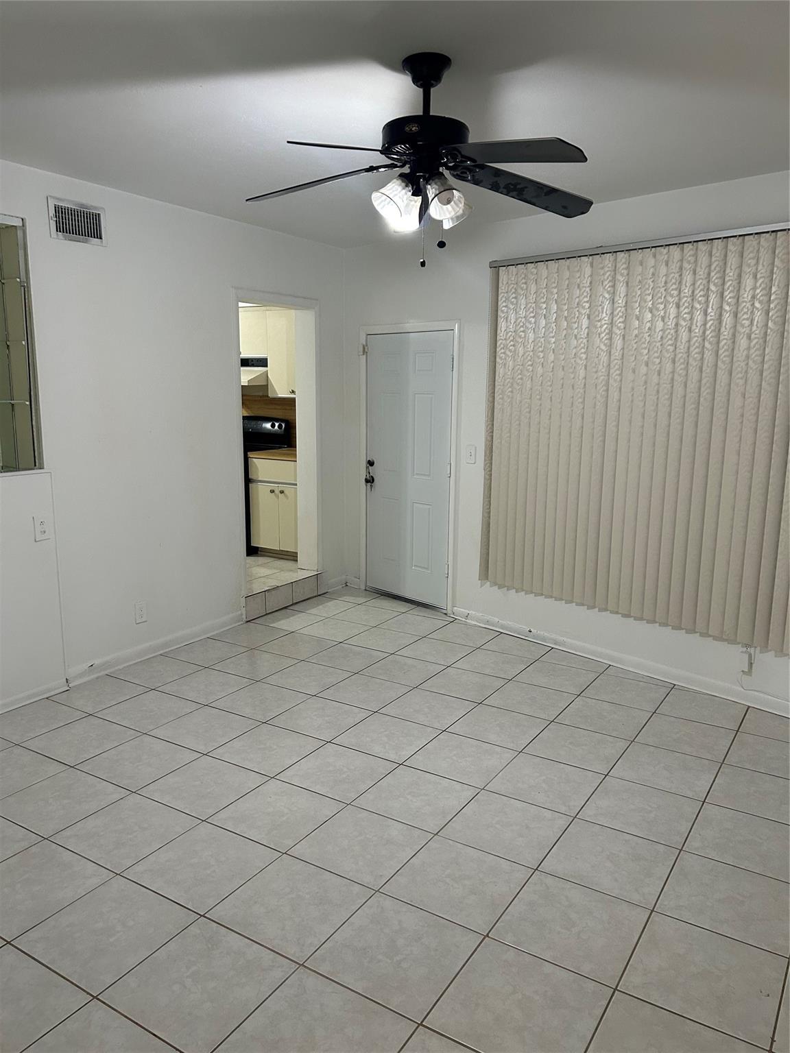 BREEZESWEPT ESTATES 1ST ADD - Residential