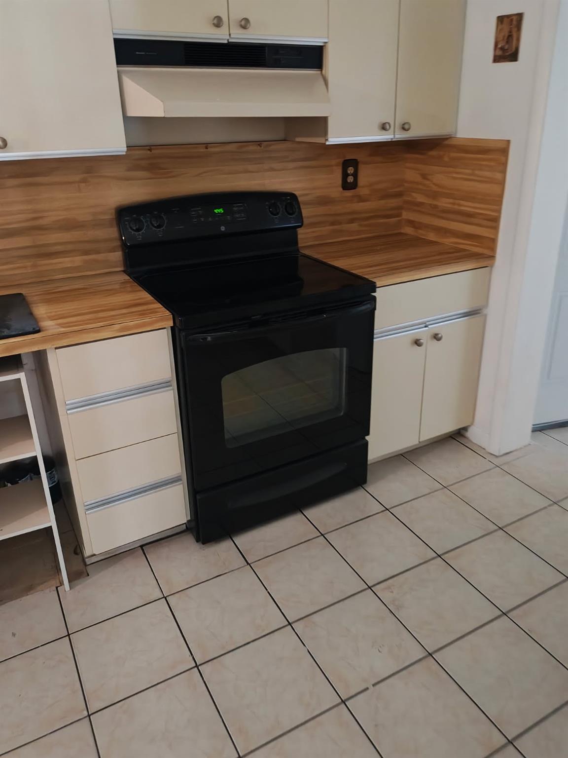 BREEZESWEPT ESTATES 1ST ADD - Residential