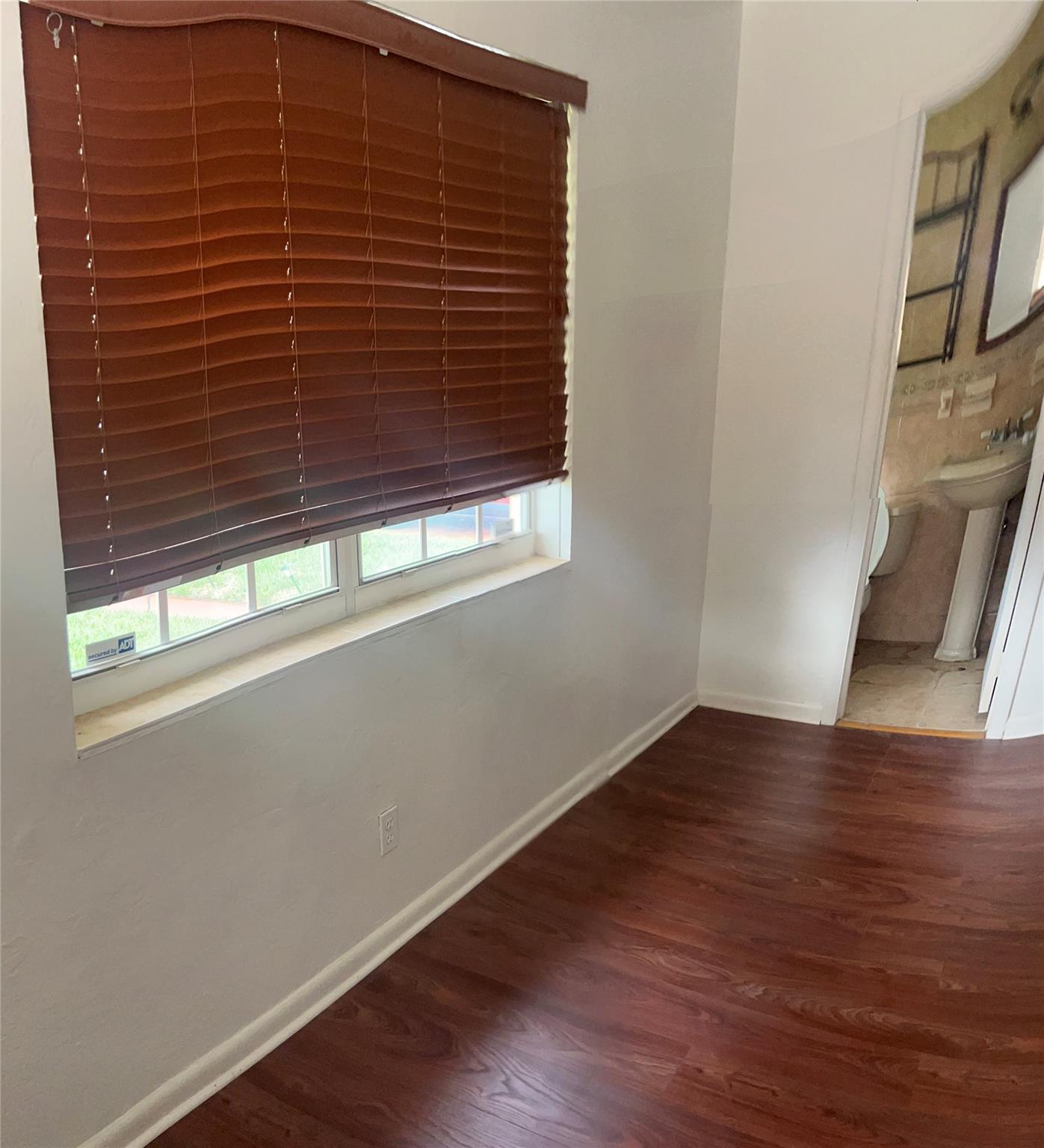 BREEZESWEPT ESTATES 1ST ADD - Residential