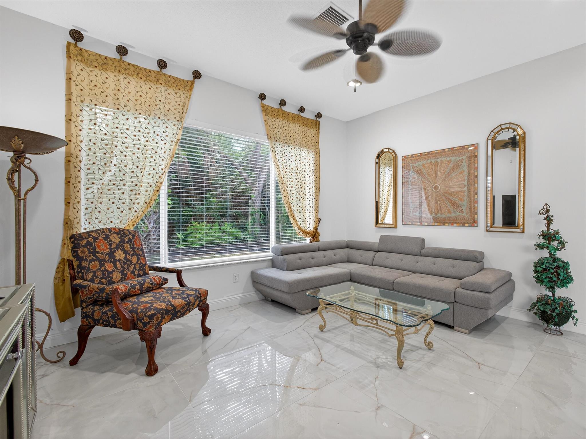 ANDROS ISLE PAR D-2 - Residential Lease