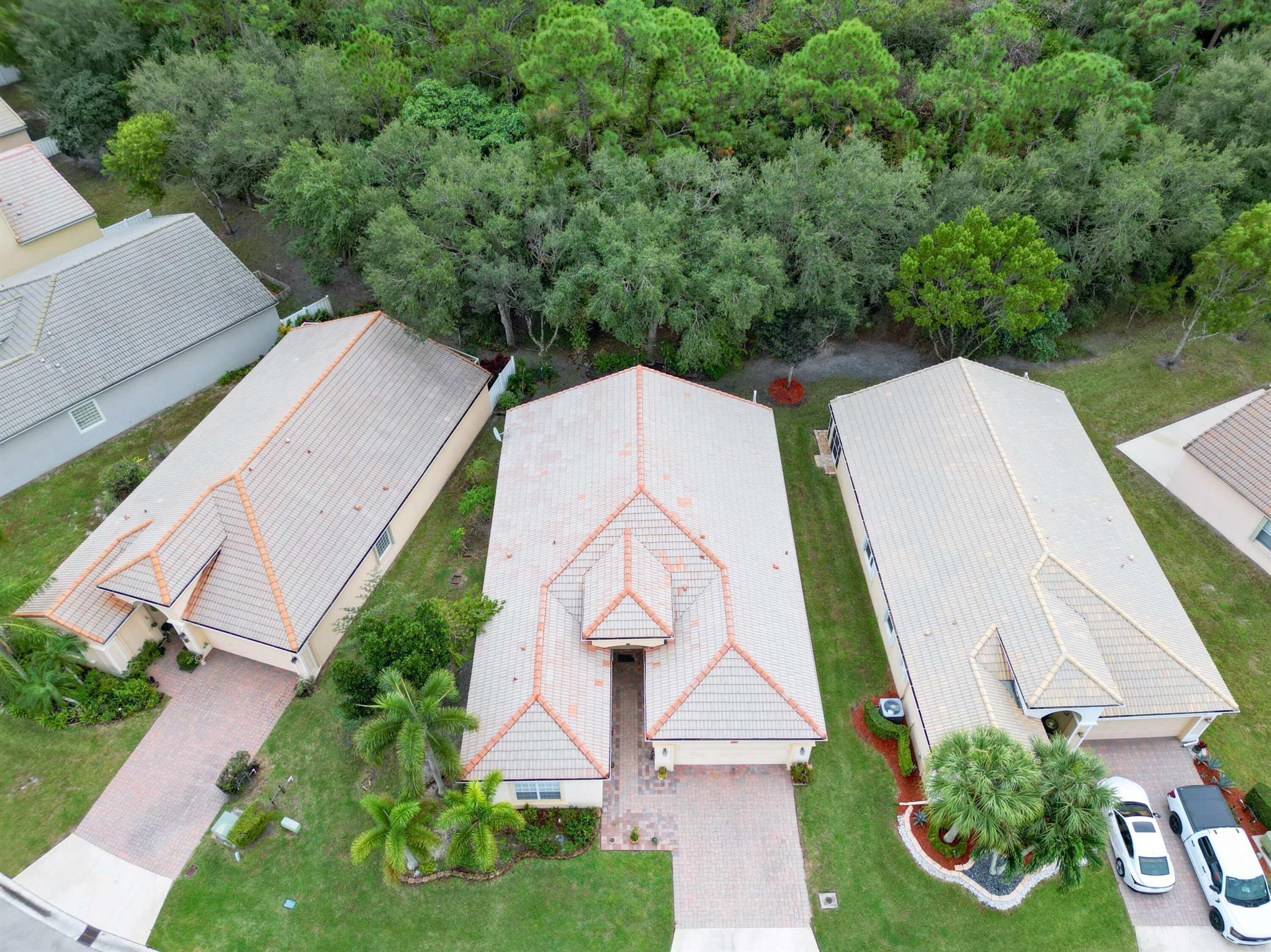 ANDROS ISLE PAR D-2 - Residential Lease