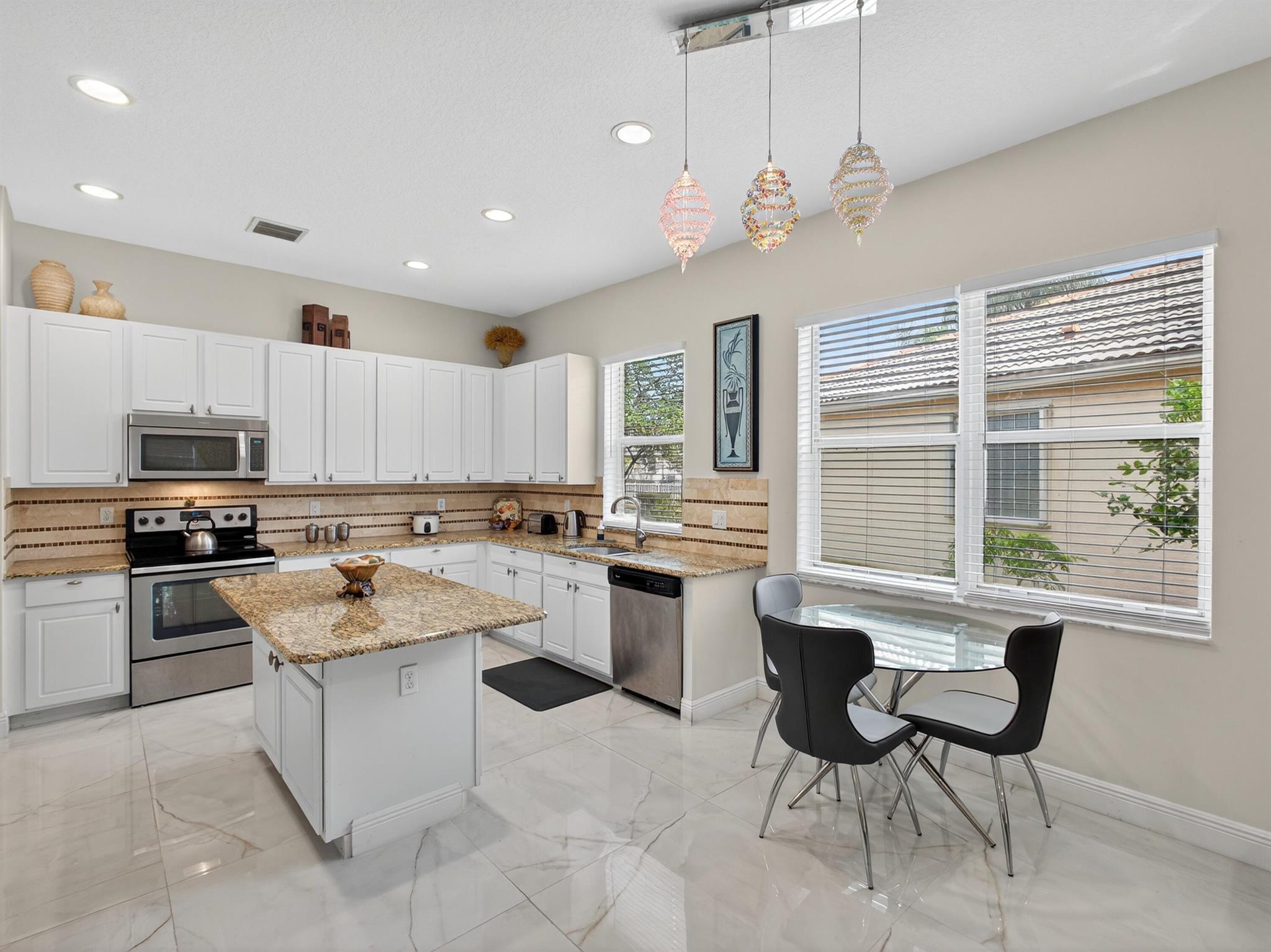 ANDROS ISLE PAR D-2 - Residential Lease