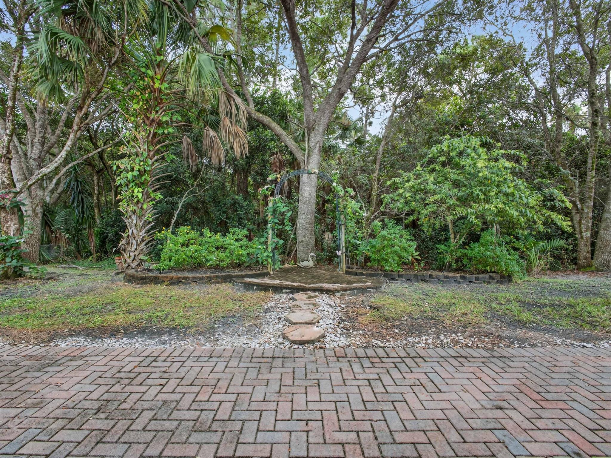 ANDROS ISLE PAR D-2 - Residential Lease