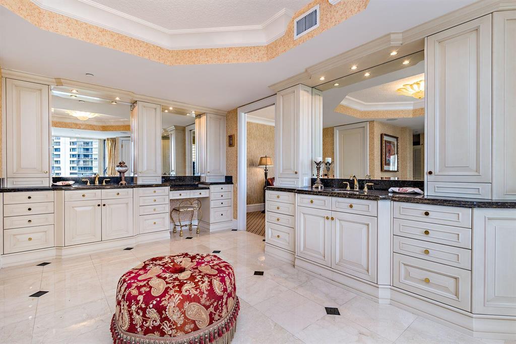 OASIS SINGER ISLAND CONDO - Residential