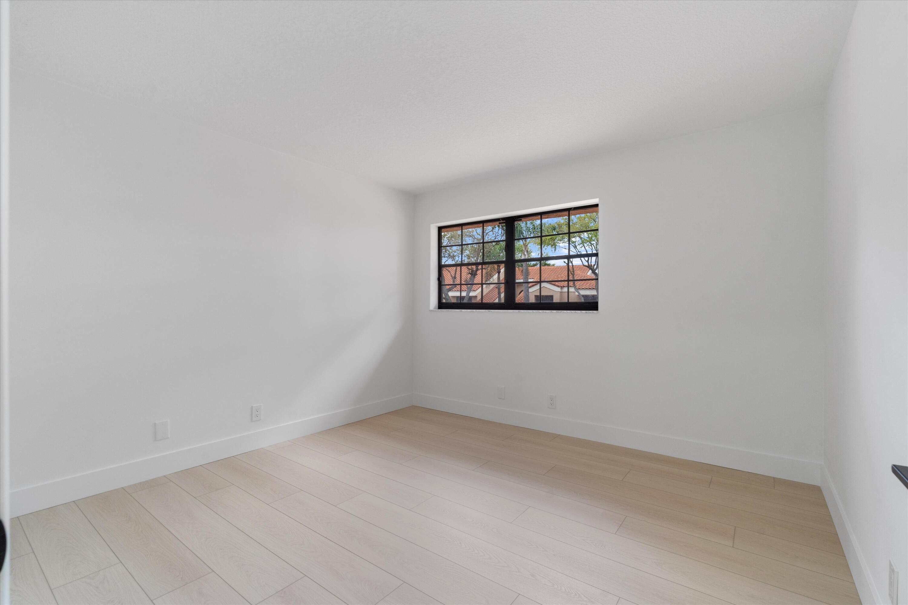 FAIRWAYS AT BOCA GOLF & TENNIS - Residential