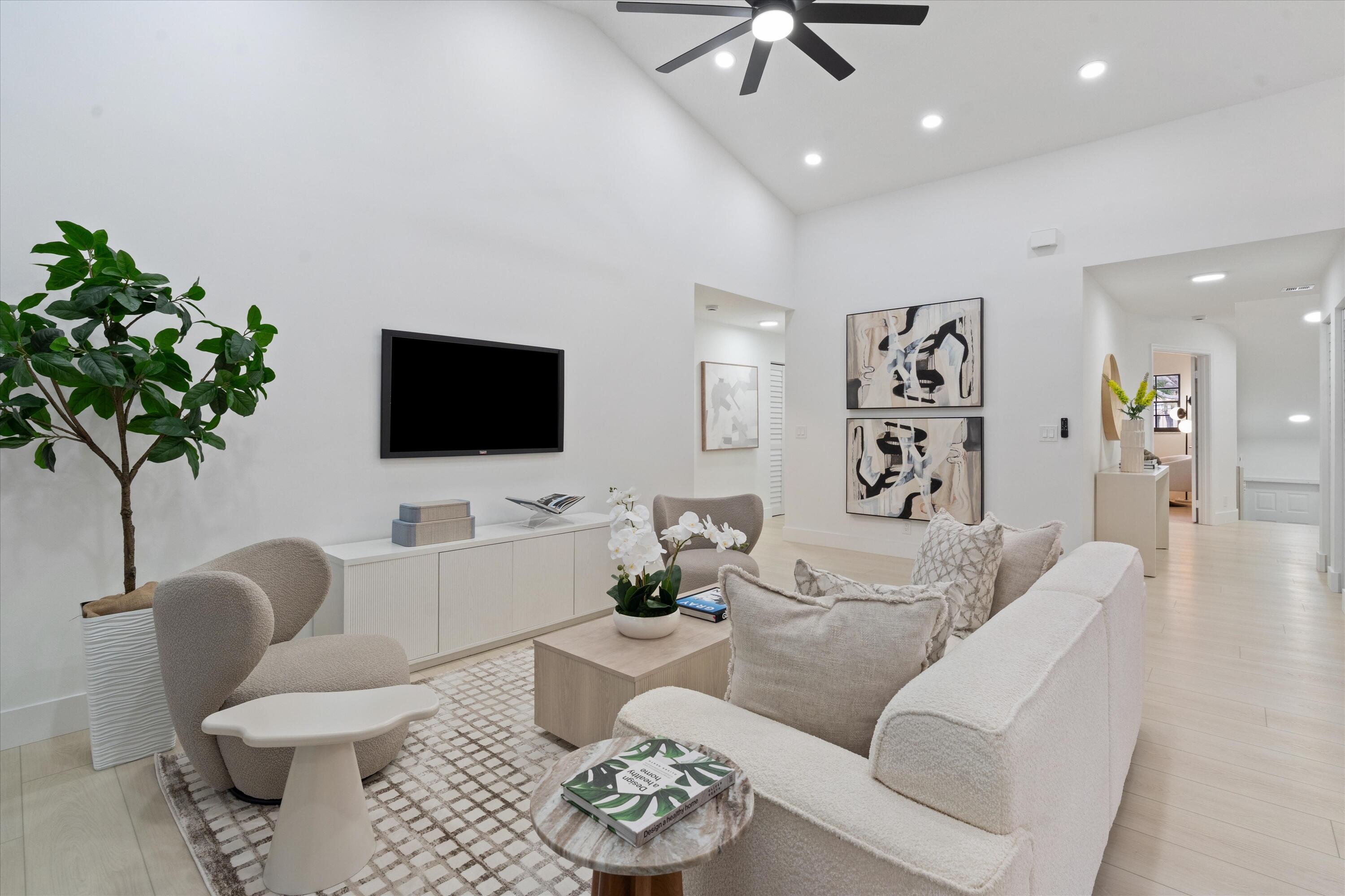 FAIRWAYS AT BOCA GOLF & TENNIS - Residential