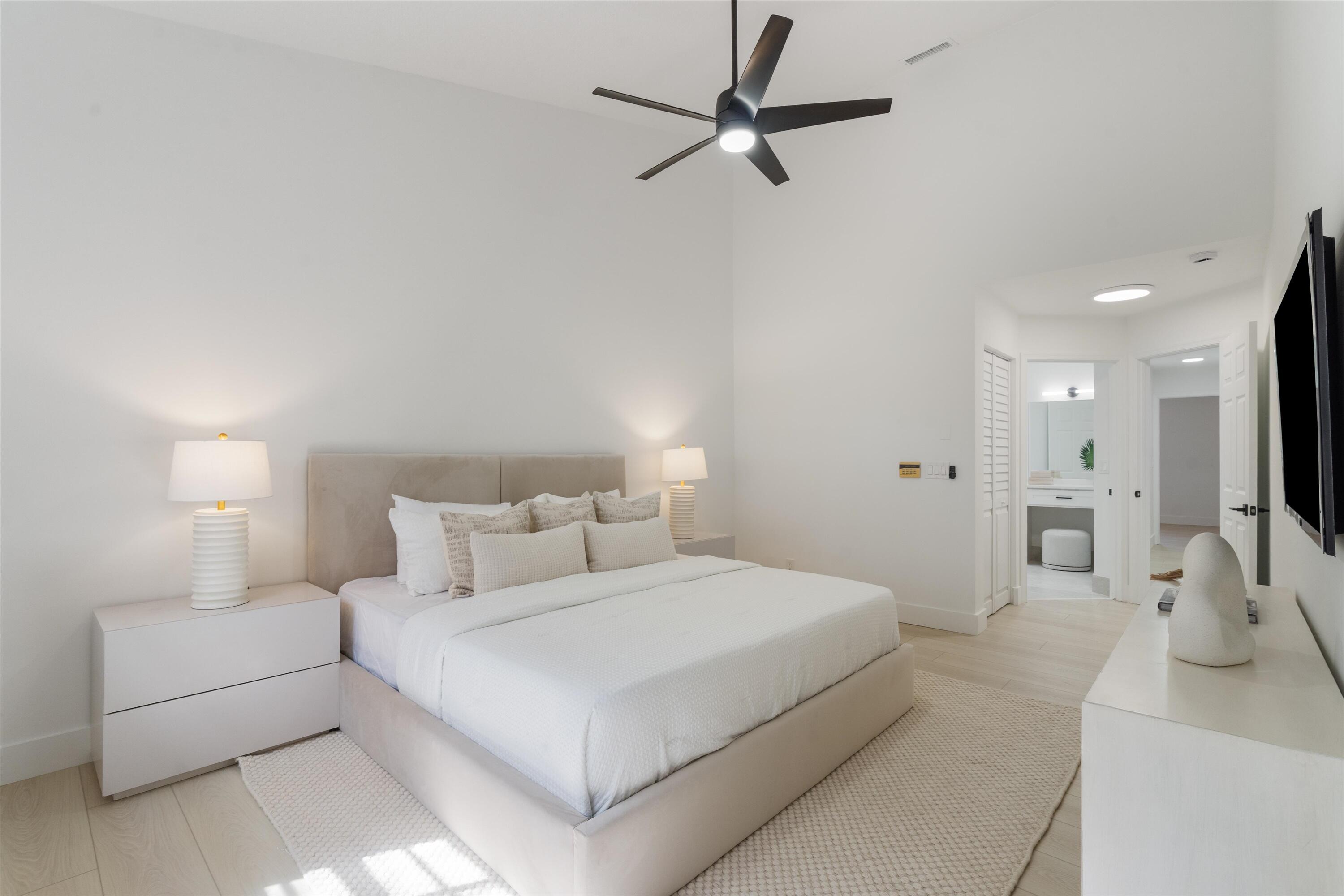 FAIRWAYS AT BOCA GOLF & TENNIS - Residential