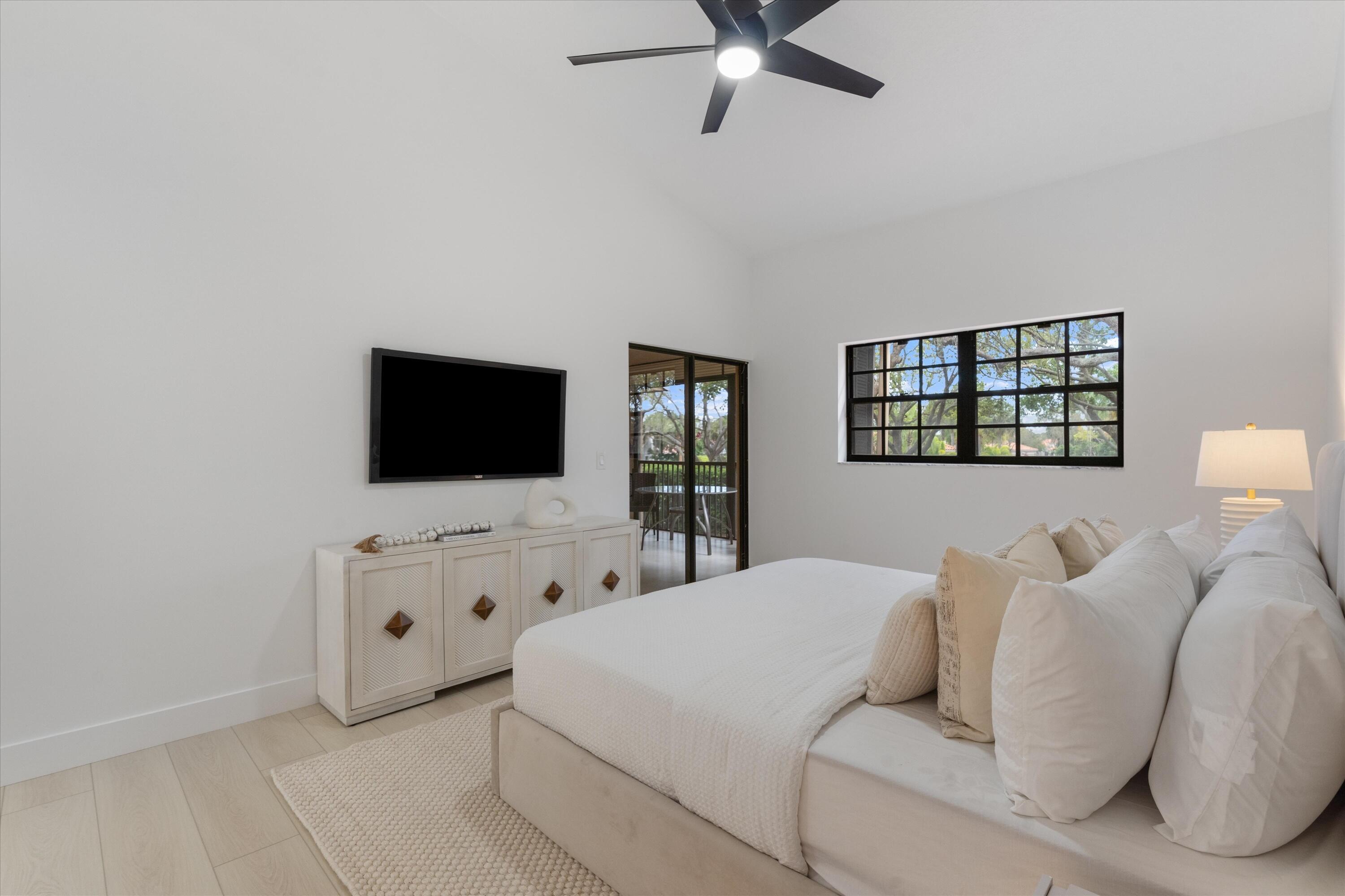 FAIRWAYS AT BOCA GOLF & TENNIS - Residential