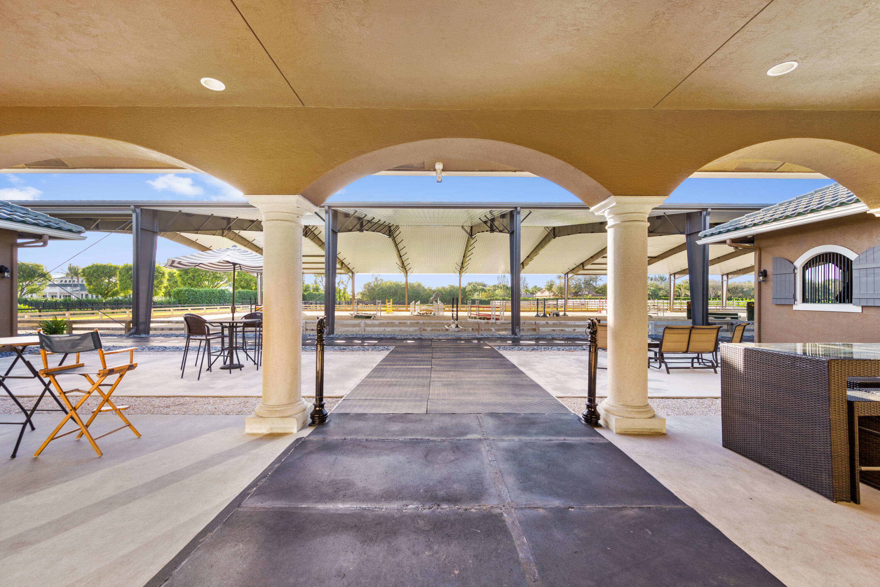 GRAND PRIX FARMS - Residential