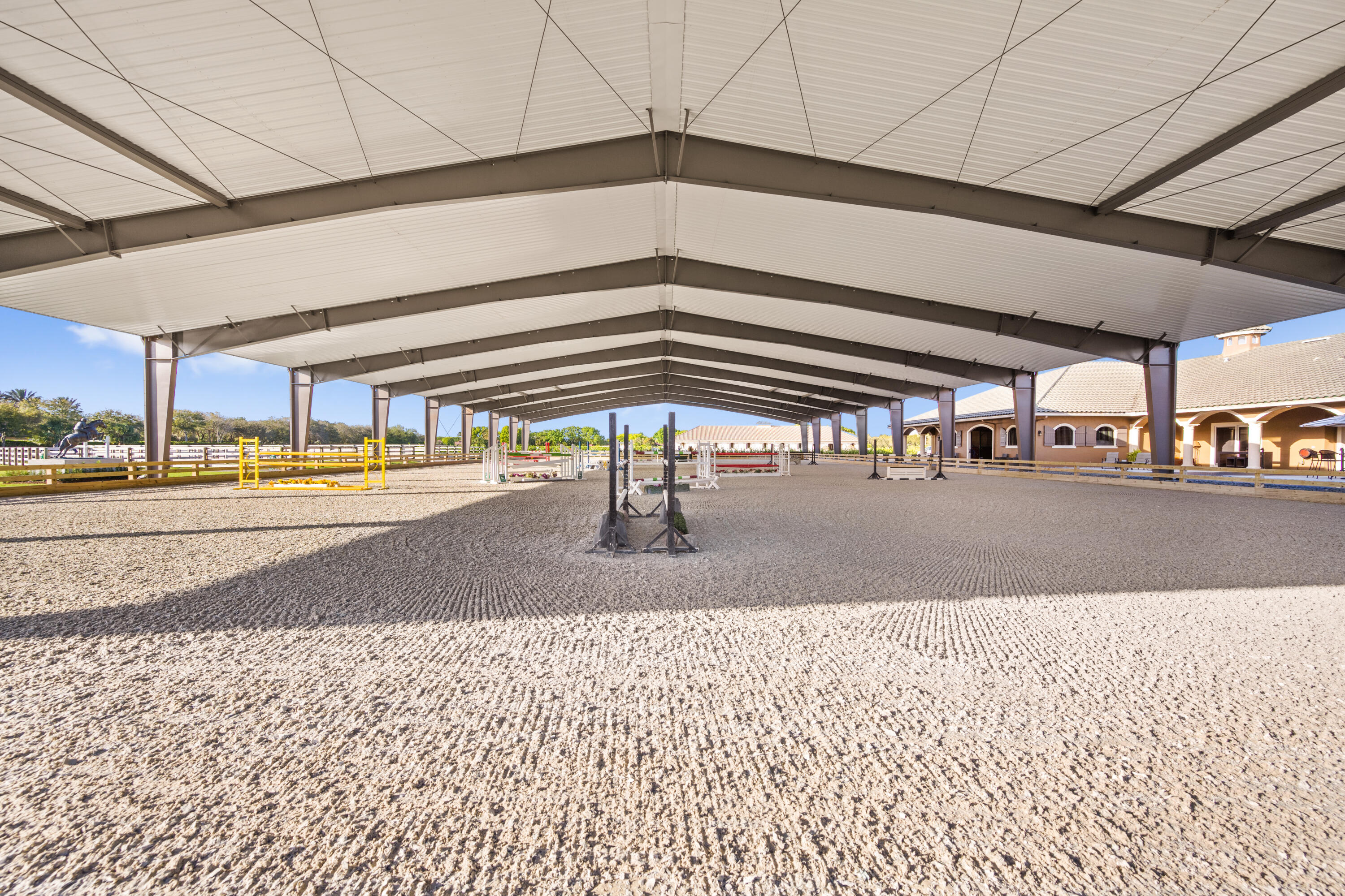 GRAND PRIX FARMS - Residential