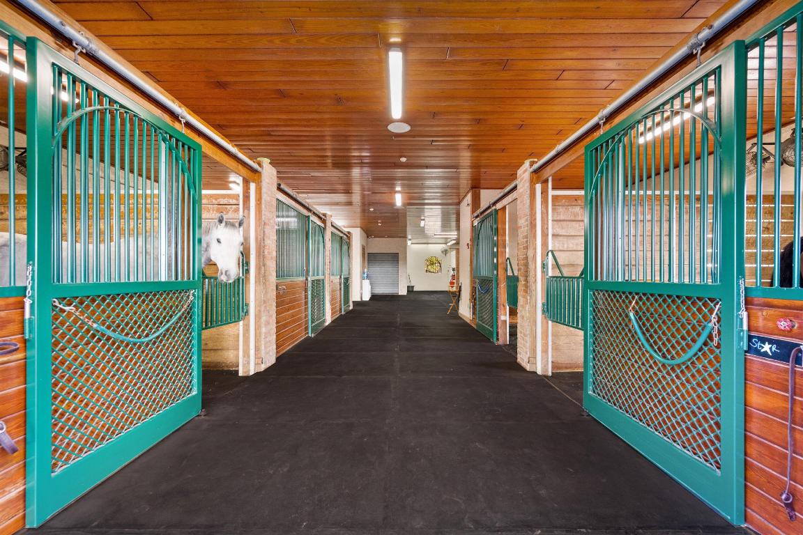 GRAND PRIX FARMS - Residential