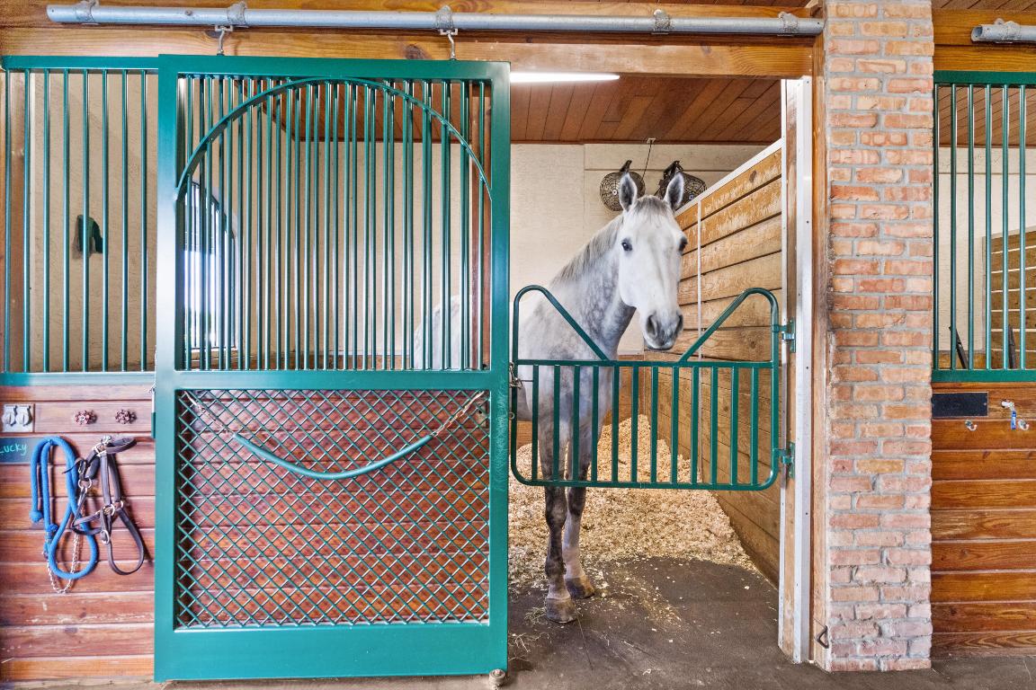 GRAND PRIX FARMS - Residential